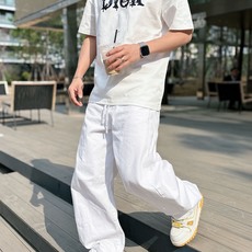 迪奥#DIOR 2026春夏新款首发专柜最新款短袖圆领T恤 高端订制 设计前卫时尚!品牌logo重工 迪奥#DIOR 2026春夏新款首发专柜最新款短袖圆领T恤 高端订制 设计前卫时尚!品牌logo重工