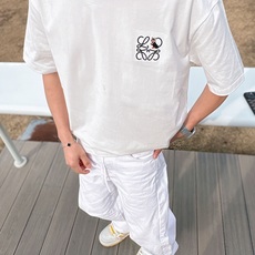 罗意威#LOEWE 2026春夏新款首发专柜最新款短袖圆领T恤 高端订制 设计前卫时尚!品牌logo 罗意威#LOEWE 2026春夏新款首发专柜最新款短袖圆领T恤 高端订制 设计前卫时尚!品牌logo