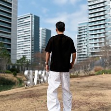 罗意威#LOEWE 2026春夏新款首发专柜最新款短袖圆领T恤 高端订制 设计前卫时尚!品牌logo 罗意威#LOEWE 2026春夏新款首发专柜最新款短袖圆领T恤 高端订制 设计前卫时尚!品牌logo