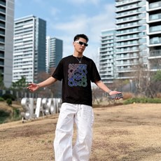 罗意威#LOEWE 2026春夏新款首发专柜最新款短袖圆领T恤 高端订制 设计前卫时尚!品牌logo 罗意威#LOEWE 2026春夏新款首发专柜最新款短袖圆领T恤 高端订制 设计前卫时尚!品牌logo