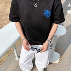 LV 2026春夏新款首发专柜最新款短袖圆领T恤 高端订制 设计前卫时尚!品牌logo重工艺设计 高 LV 2026春夏新款首发专柜最新款短袖圆领T恤 高端订制 设计前卫时尚!品牌logo重工艺设计 高