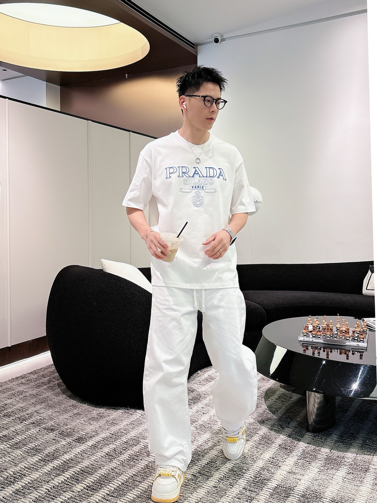 普拉达#PRADA   2026春夏新款首发专柜最新款短袖圆领T恤 高端订制 设计前卫时尚！品牌logo