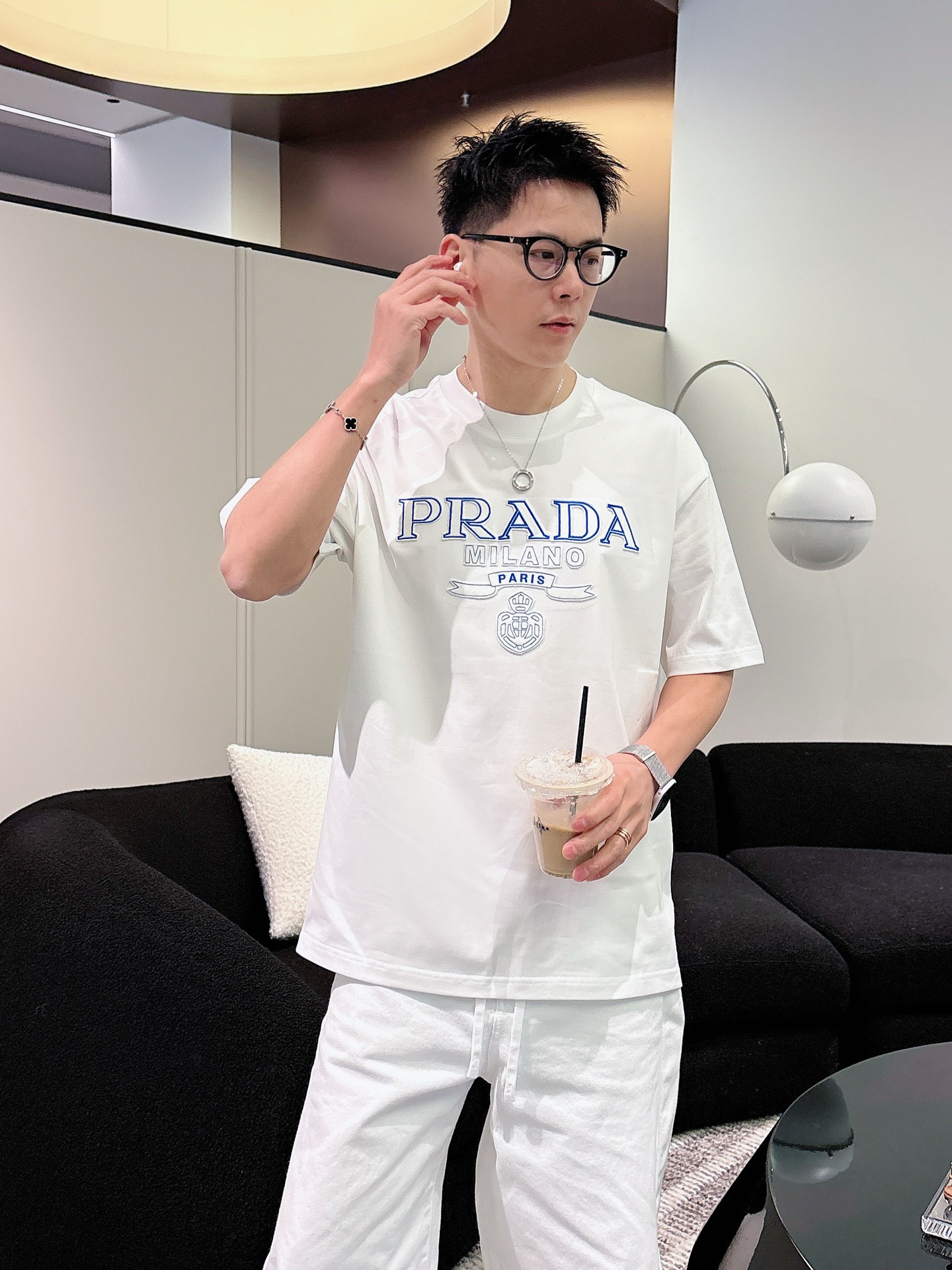普拉达#PRADA   2026春夏新款首发专柜最新款短袖圆领T恤 高端订制 设计前卫时尚！品牌logo