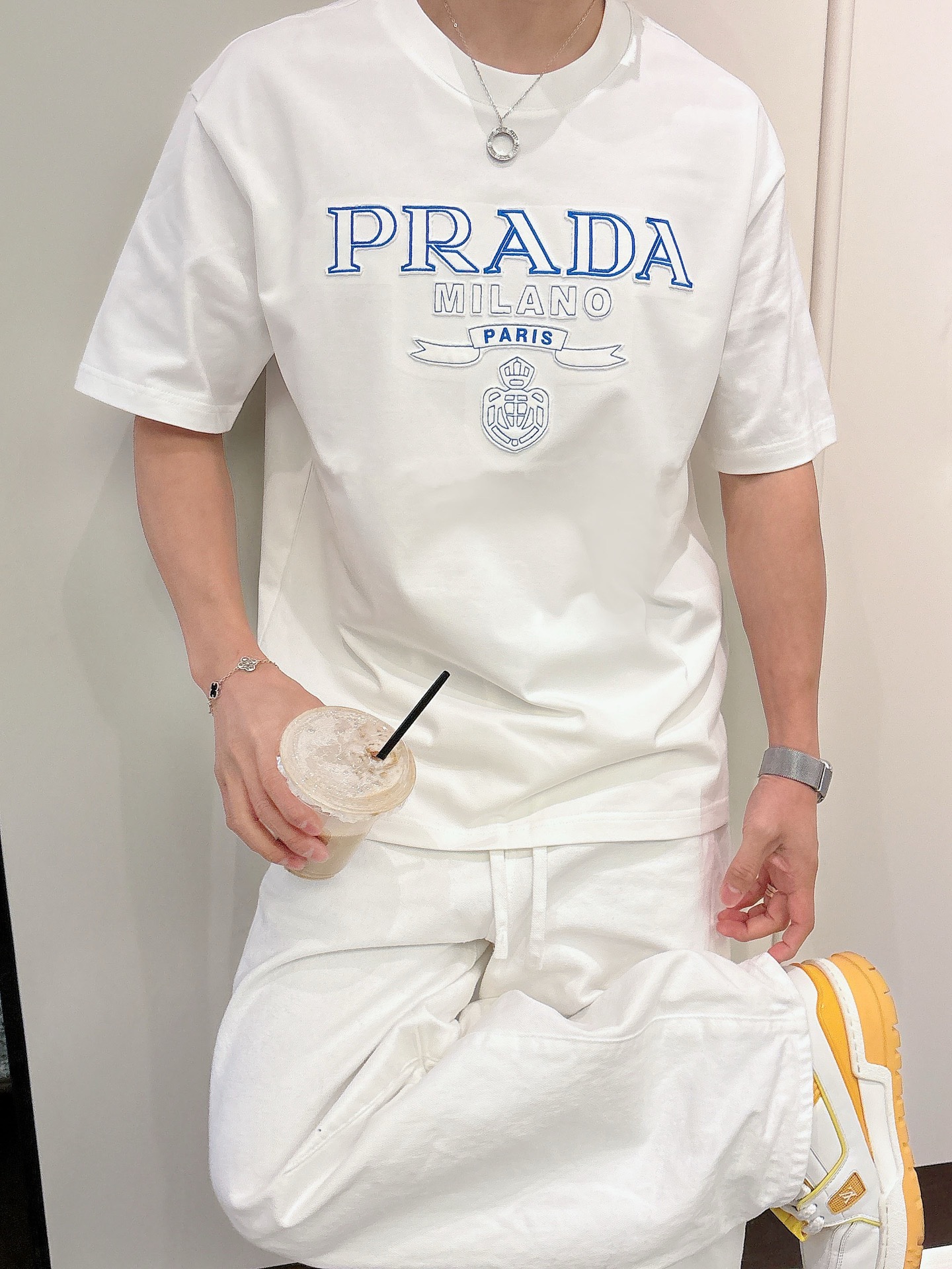 普拉达#PRADA   2026春夏新款首发专柜最新款短袖圆领T恤 高端订制 设计前卫时尚！品牌logo
