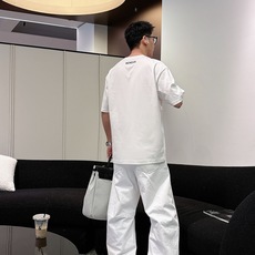 蒙口#MONCLER 2026春夏新款首发专柜最新款短袖圆领T恤 高端订制 设计前卫时尚!品牌log 蒙口#MONCLER 2026春夏新款首发专柜最新款短袖圆领T恤 高端订制 设计前卫时尚!品牌log
