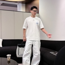 蒙口#MONCLER 2026春夏新款首发专柜最新款短袖圆领T恤 高端订制 设计前卫时尚!品牌log 蒙口#MONCLER 2026春夏新款首发专柜最新款短袖圆领T恤 高端订制 设计前卫时尚!品牌log