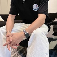 蒙口#MONCLER 2026春夏新款首发专柜最新款短袖圆领T恤 高端订制 设计前卫时尚!品牌log 蒙口#MONCLER 2026春夏新款首发专柜最新款短袖圆领T恤 高端订制 设计前卫时尚!品牌log