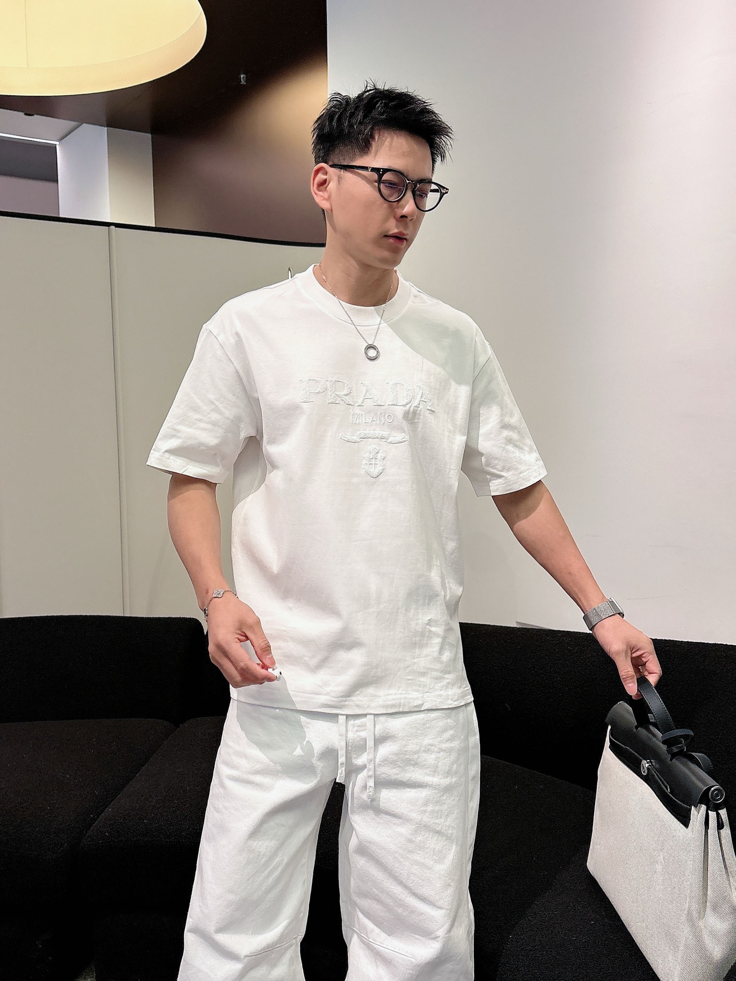 普拉达#PRADA   2026春夏新款首发专柜最新款短袖圆领T恤 高端订制 设计前卫时尚！品牌logo