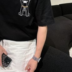 芬迪#FENDI 2026春夏新款首发专柜最新款短袖圆领T恤 高端订制 设计前卫时尚!品牌logo重 芬迪#FENDI 2026春夏新款首发专柜最新款短袖圆领T恤 高端订制 设计前卫时尚!品牌logo重