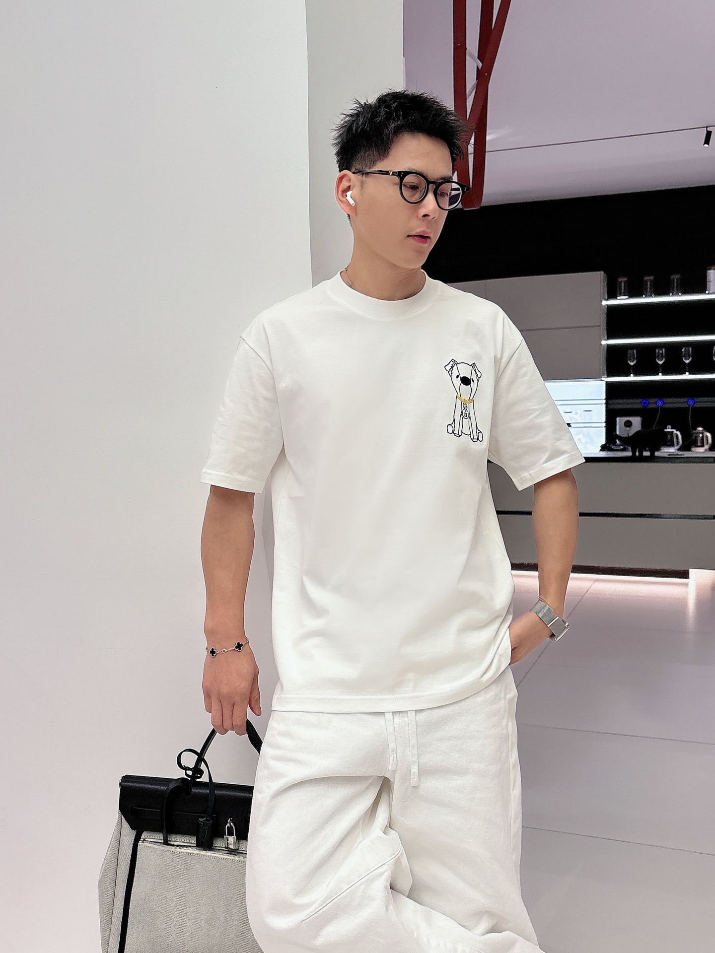 芬迪#FENDI   2026春夏新款首发专柜最新款短袖圆领T恤 高端订制 设计前卫时尚！品牌logo重