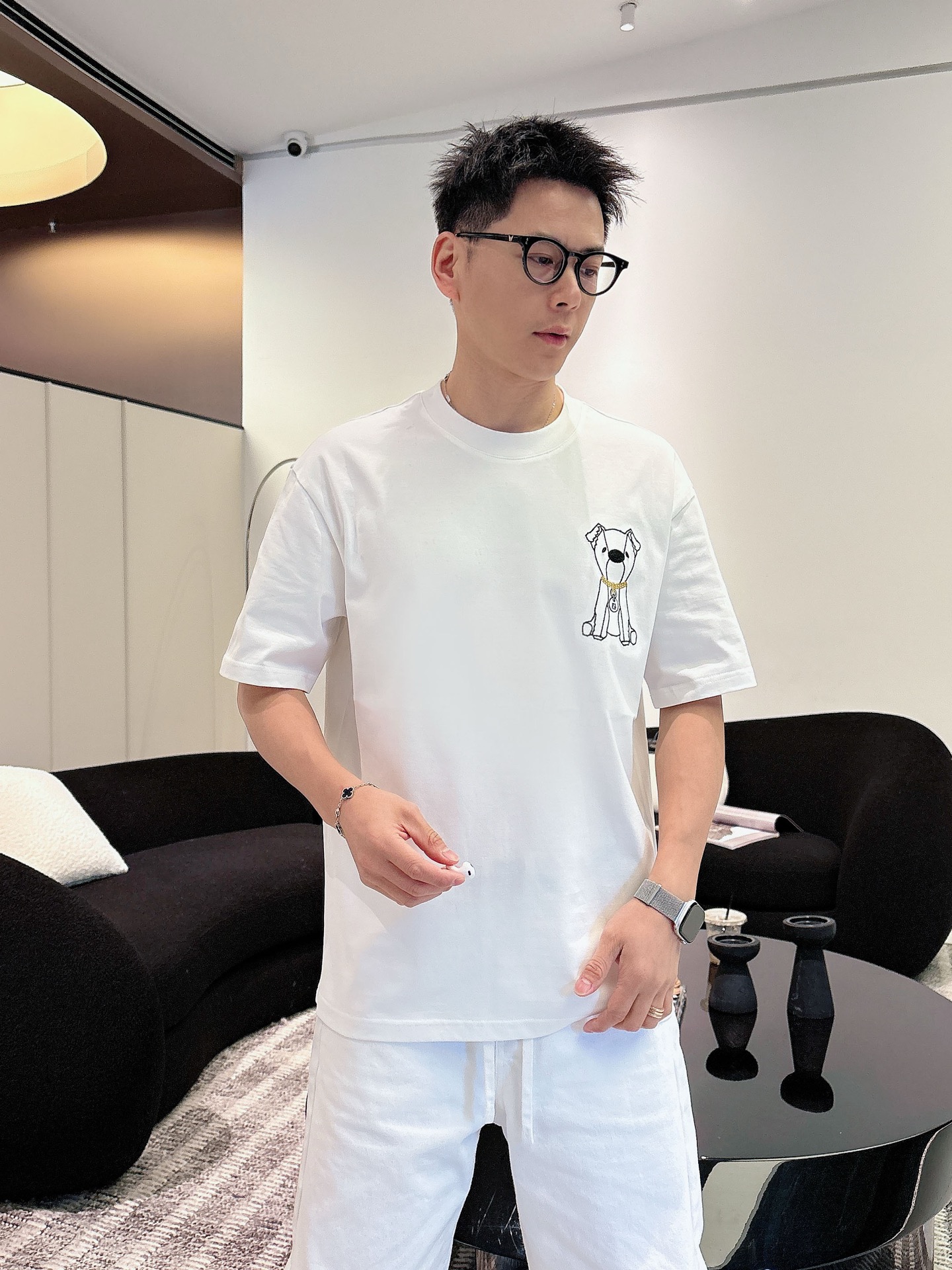 芬迪#FENDI   2026春夏新款首发专柜最新款短袖圆领T恤 高端订制 设计前卫时尚！品牌logo重