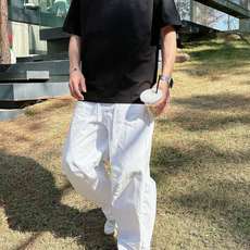 芬迪#FENDI 2026春夏新款首发专柜最新款短袖圆领T恤 高端订制 设计前卫时尚!品牌logo重 芬迪#FENDI 2026春夏新款首发专柜最新款短袖圆领T恤 高端订制 设计前卫时尚!品牌logo重