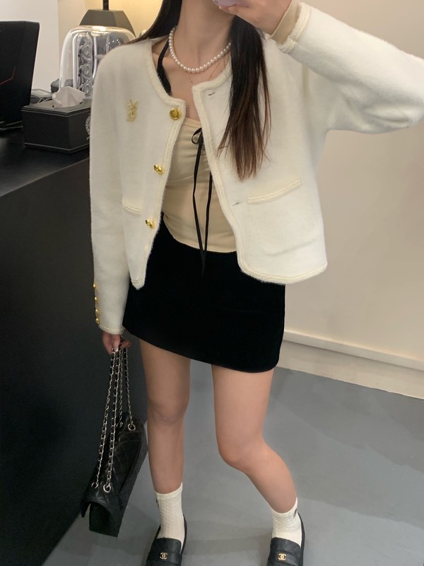Chanel Perfect Clothing Coats & Jackets Sweatshirts Luxury Fake Black White
