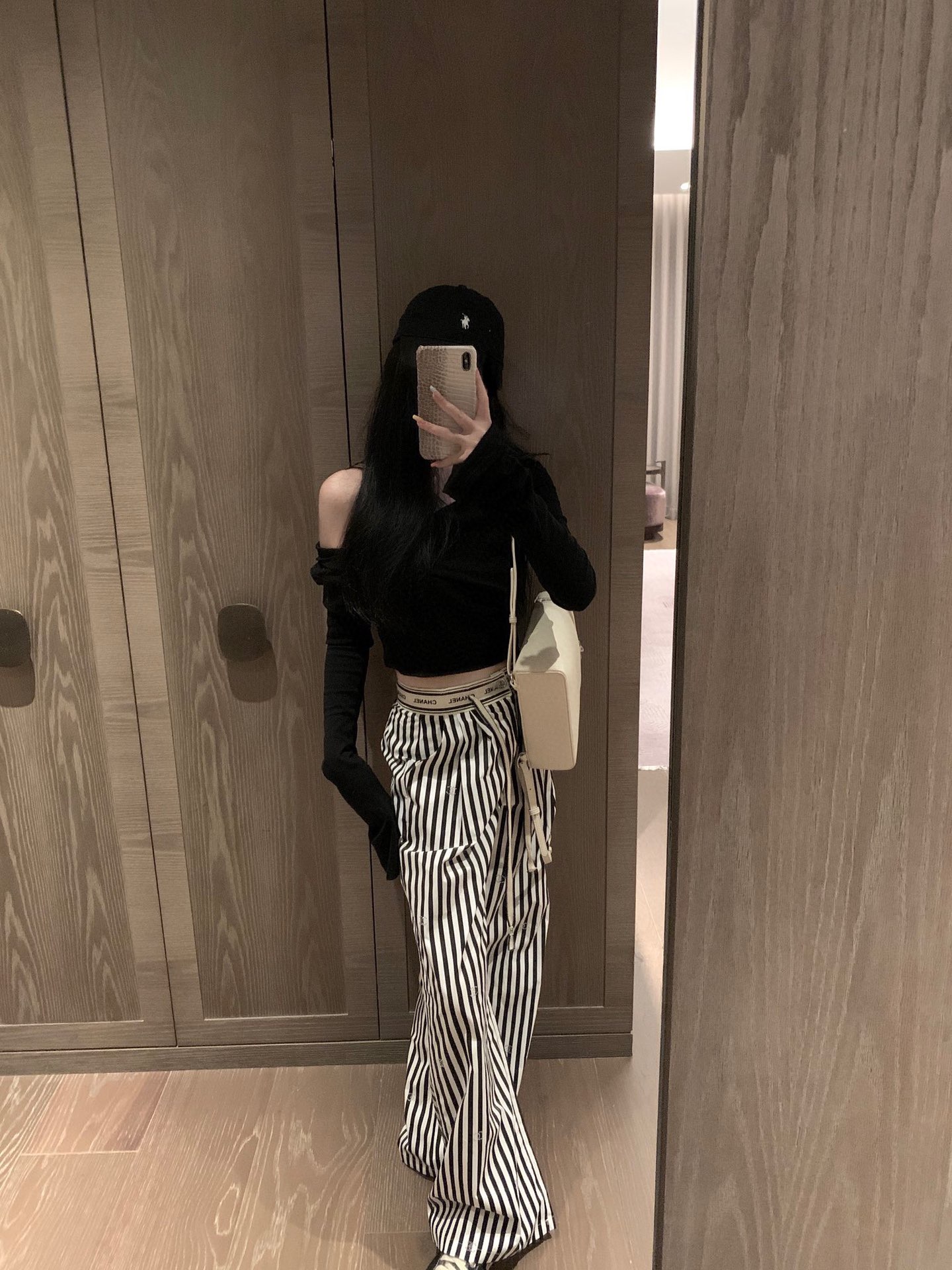 Chanel AAAAA+
 Ropa Pantalones Piernas anchas