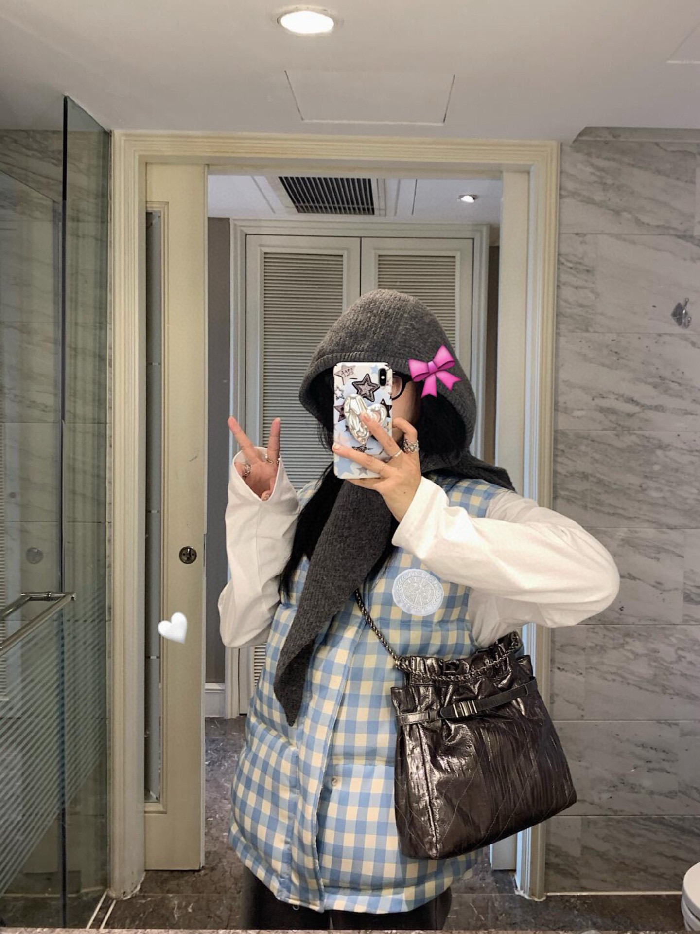 High-End Women’s Outfits with Dust-Proof Bags of Geese: Fresh White and Blue Styles - 图片 2