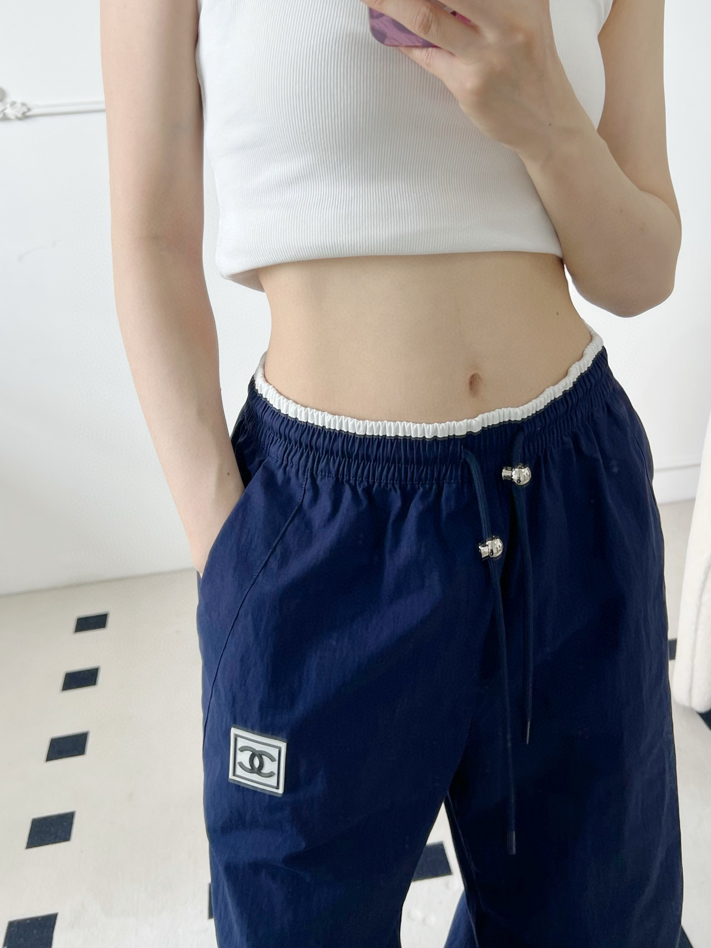 Chanel Wide-Legged Cargo Pants - Stylish, Comfortable, and Versatile Trousers 3 i1747062101181 6884 0 2