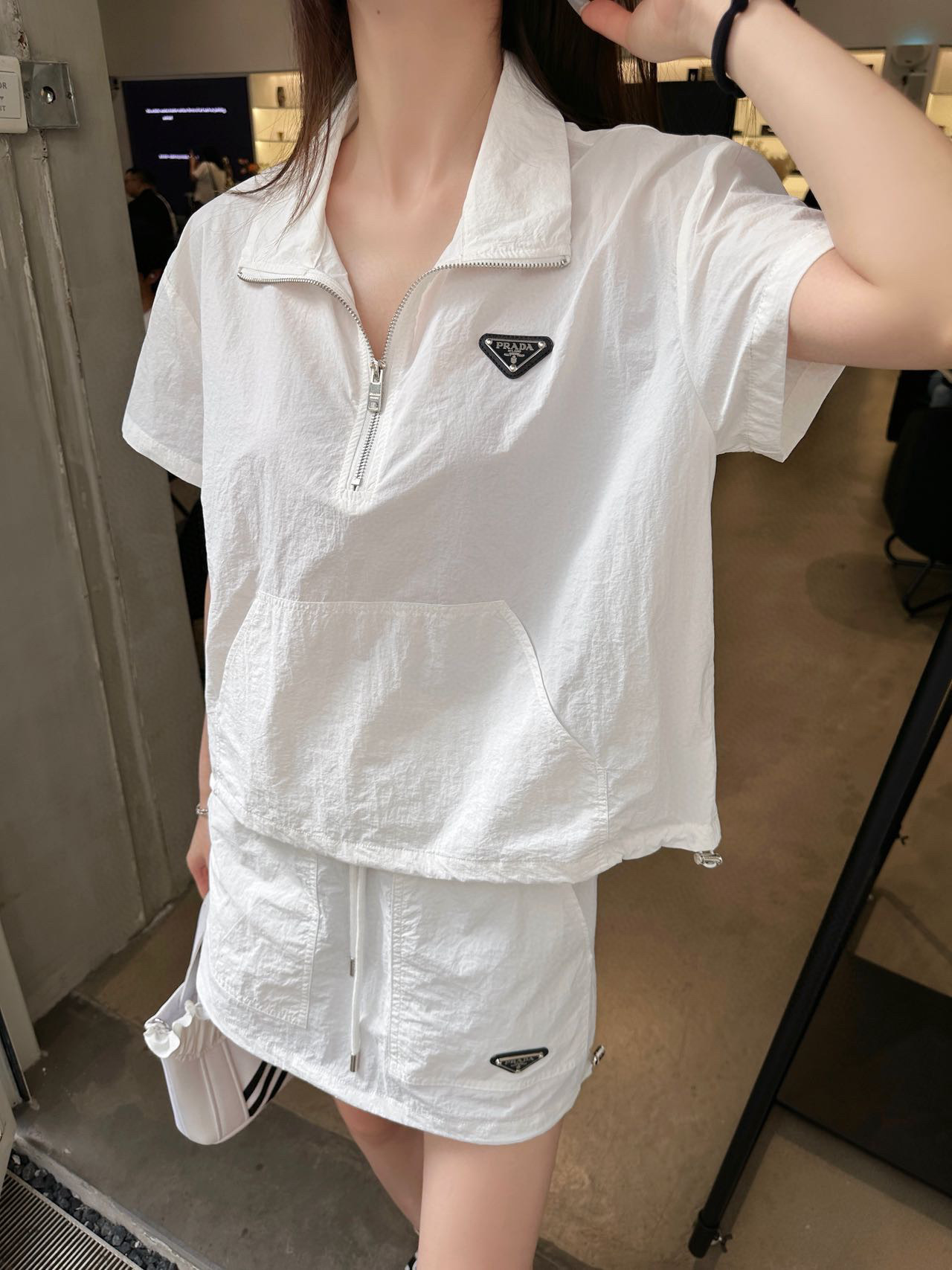 Prada Women's White Two-Piece Set Stand Collar Short Sleeve Top and Skirt 3 i1747148070601 9108 0 1