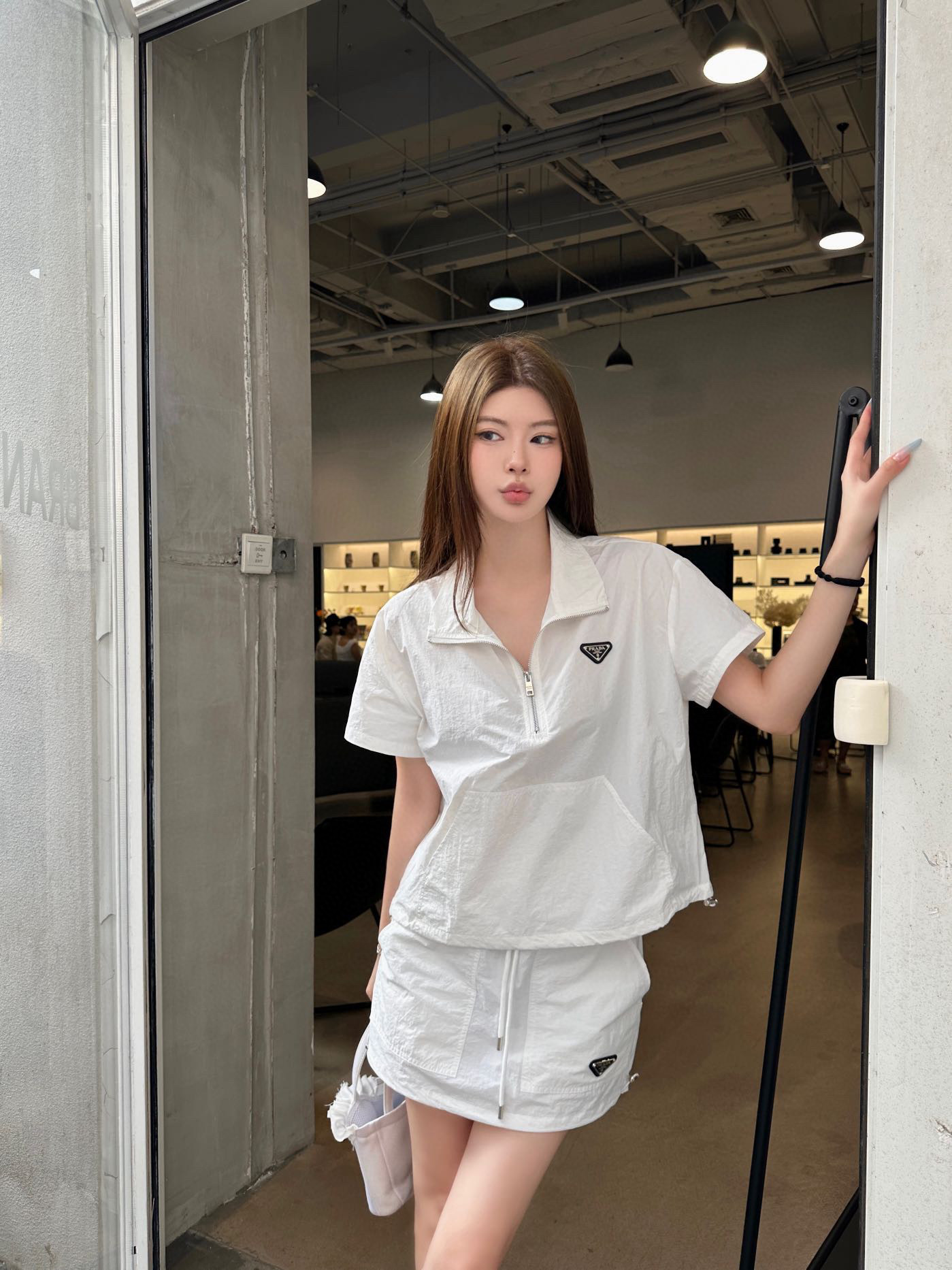 Prada Women's White Two-Piece Set Stand Collar Short Sleeve Top and Skirt 6 i1747148071304 5987 0 5
