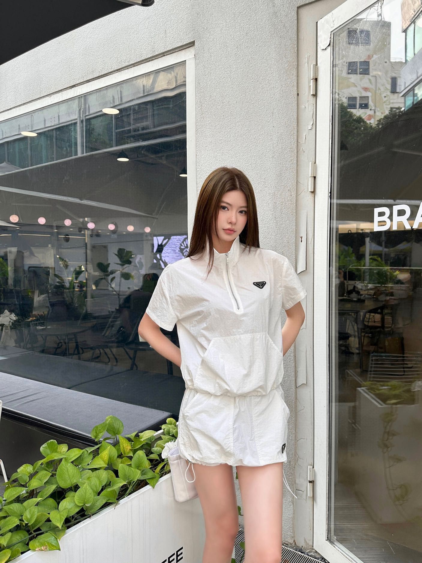 Prada Women's White Two-Piece Set Stand Collar Short Sleeve Top and Skirt 5 i1747148071607 9576 0 3