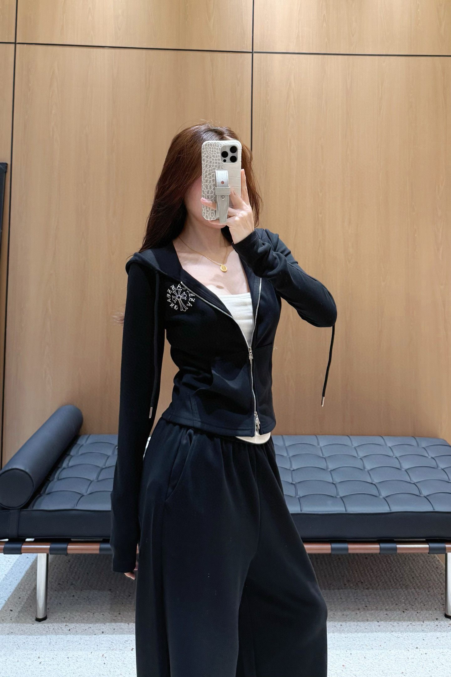 i1756213929649 3808 0 1