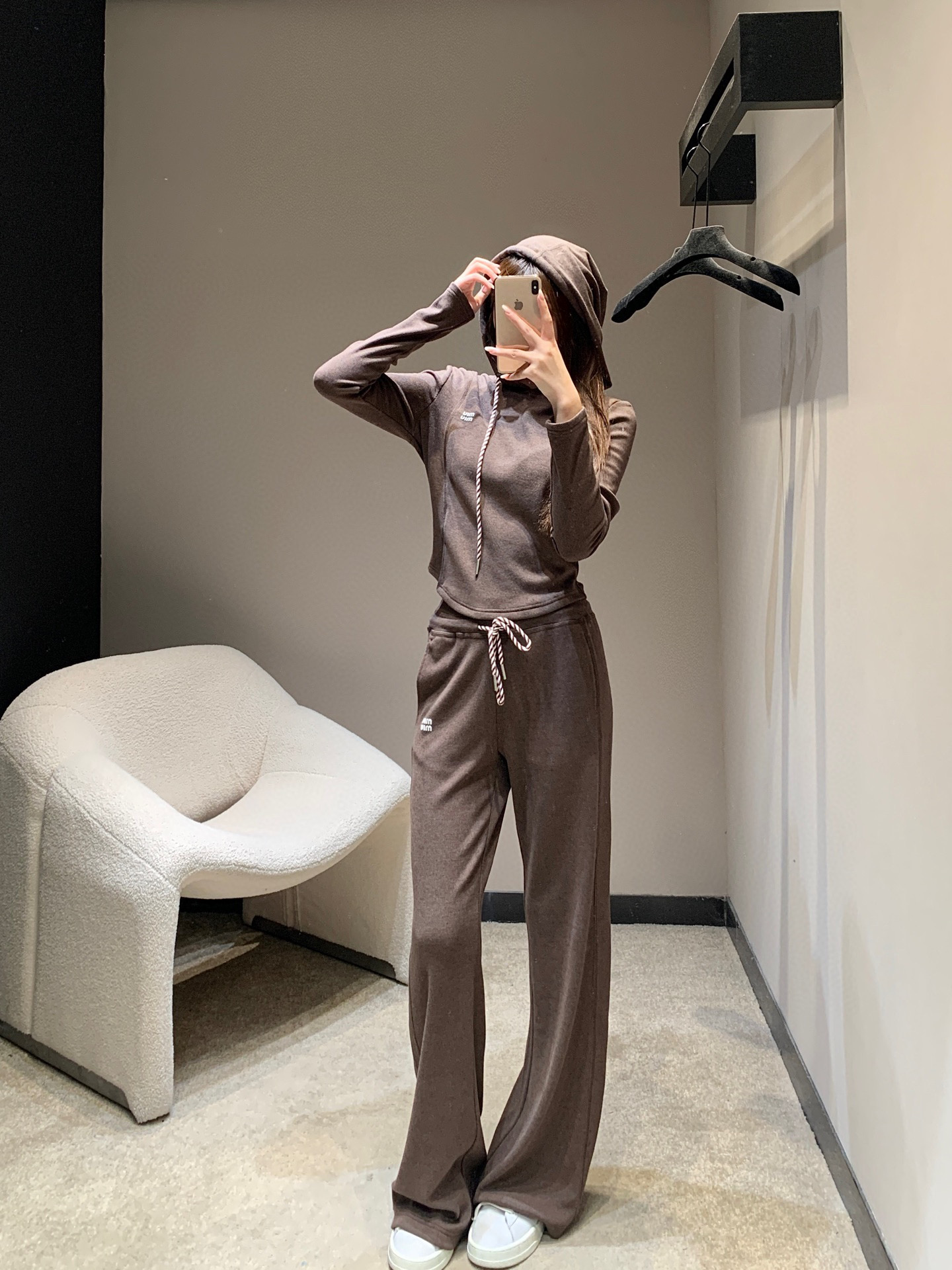 Miu Miu Drawstring Hoodie and Wide-Leg Pants Set with Subtle Logo Detail 6 i1757683986875 5792 0 5
