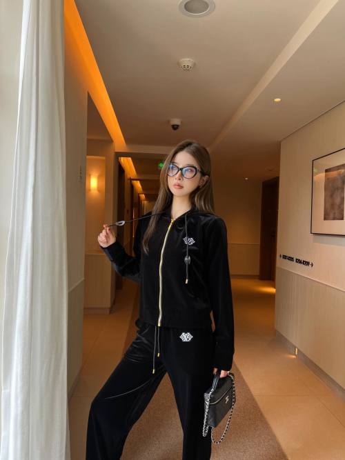 L/V Velvet Tracksuit: Hooded Jacket & Wide Leg Pants Set - Stylish & Comfy 1 L/V Velvet Tracksuit: Hooded Jacket & Wide Leg Pants Set - Stylish & Comfy