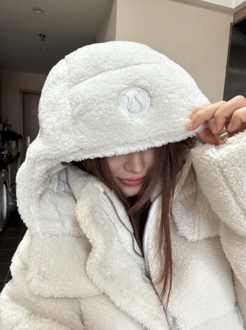 Lululemon Teddy Fleece Hooded Jacket - Warm, Cozy, and Stylish 1 Lululemon Teddy Fleece Hooded Jacket - Warm, Cozy, and Stylish