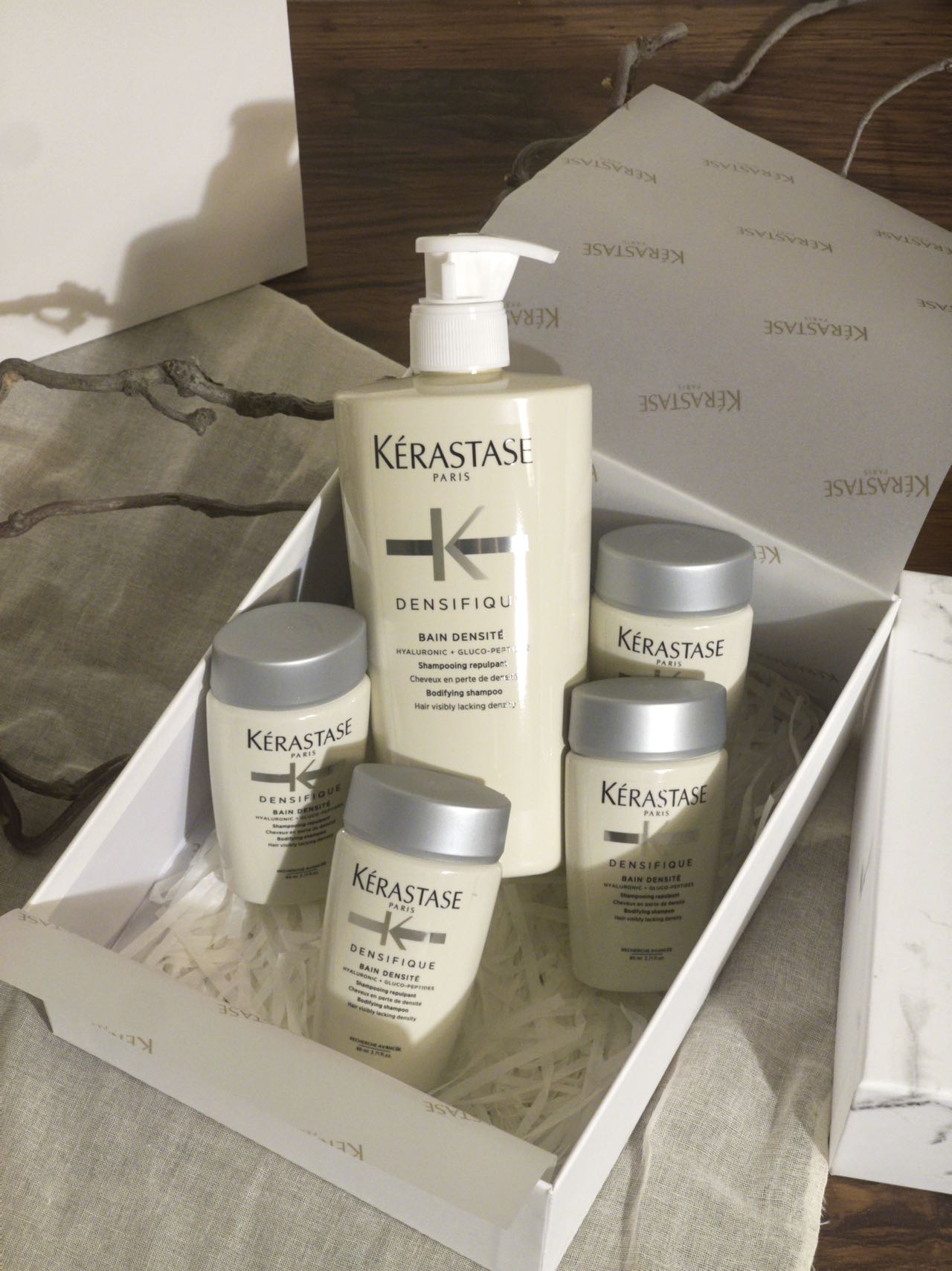 NO:938667,Kérastase Platinum Revitalizing｜Xinruantan Benming Shampoo fills the hair｜Stands up the hair roots｜Moisturizes and leaves fragrance, fluffy and not drying, visually doubles the hair volume 500ml Long-term luxury care at home #小 soft savior #Light luxury hair care, toiletries trendy department store19860909Kérastase 白金赋活｜细软塌本命洗发水 充盈发丝｜挺立发根｜温润留香 蓬松不干涩,发量视觉翻倍 500ml 居家长期奢养 # 细软救星 #轻奢护发,洗护用品潮品百货,accessory