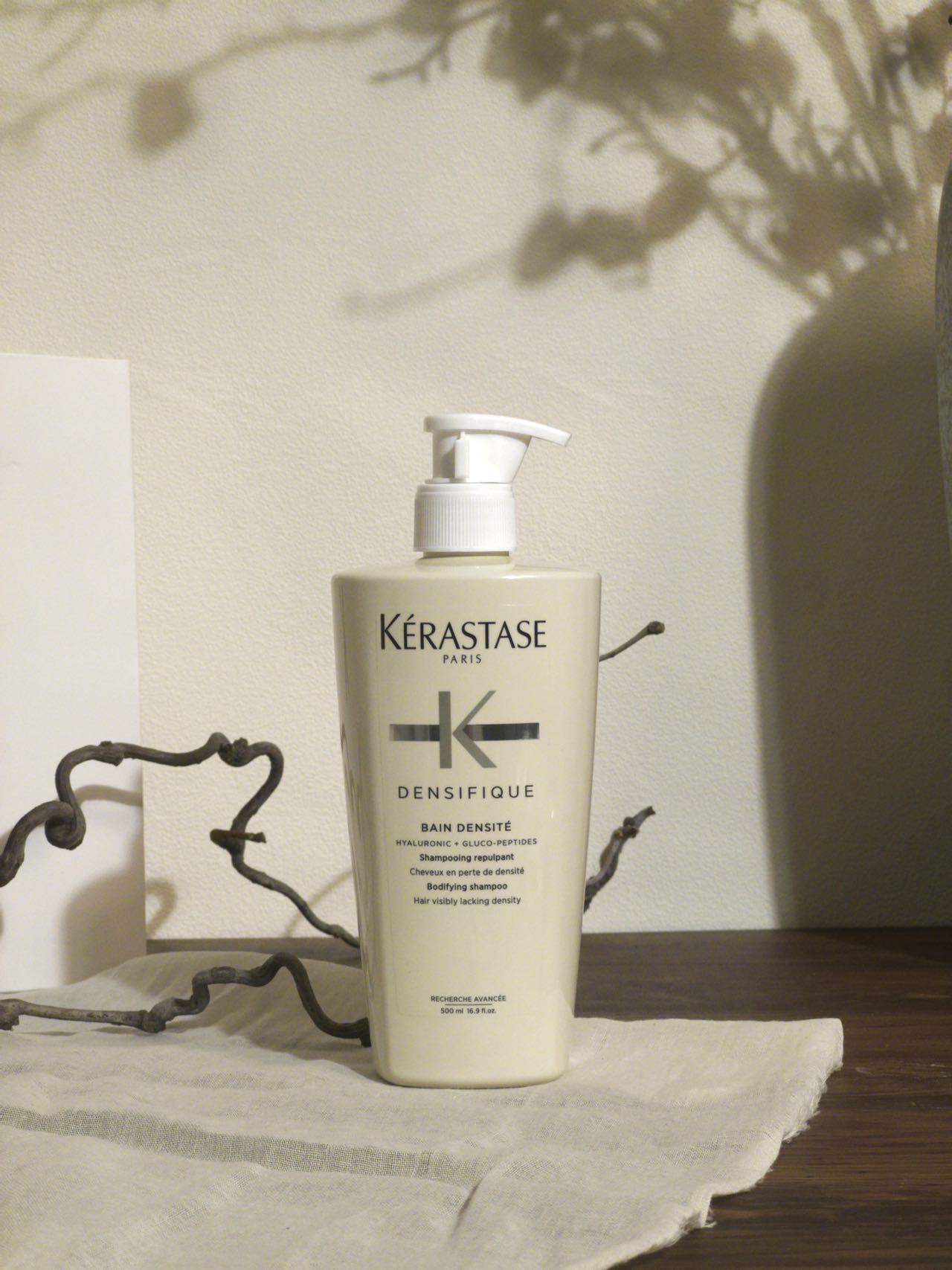 NO:938697,Countless empty bottles for your own use. Kérastase on the ceiling. Thin and soft = platinum. Oily hair and hair loss = vitality ginger. Oily head and dry tail = green bottle. Dry and frizzy = rose. 500ml. Large capacity. Durable and save money. You don’t have to follow the trend and buy Kérastase. There is a model for every hair problem. It’s simple and worry-free.19860909自用空瓶无数的洗护天花板卡诗 细软塌 = 白金 出油掉发 = 元气姜 头油尾干 = 绿瓶 干枯毛躁 = 玫瑰 500ml 大容量,耐用省钱. 不用跟风乱买卡诗,头发啥毛病对应啥款,简单省心.,洗护用品潮品百货,accessory