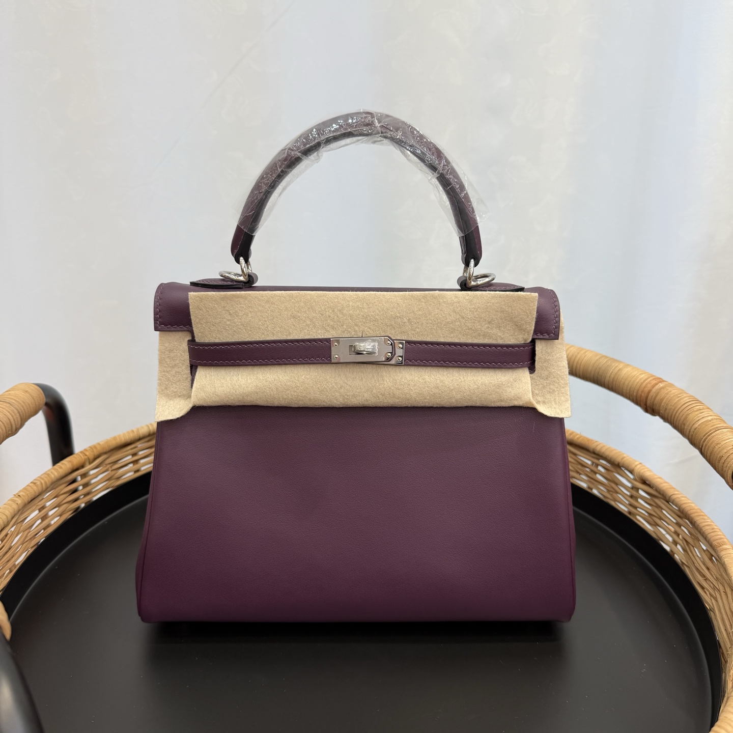 NO:698545,Kelly Kelly 25cm imported Swift leather [gallon purple] silver buckle counter synchronization handmade wax thread sewing pure steel hardware in stock, Hermes, hermes, stuart weitzman, Hermes,19860909Kelly 凯莉 25cm 原厂进口Swift皮【加仑紫】银扣 专柜同步 手工蜡线缝制 纯钢五金 现货,爱马仕,hermes,stuart weitzman,Hermes,,Bag