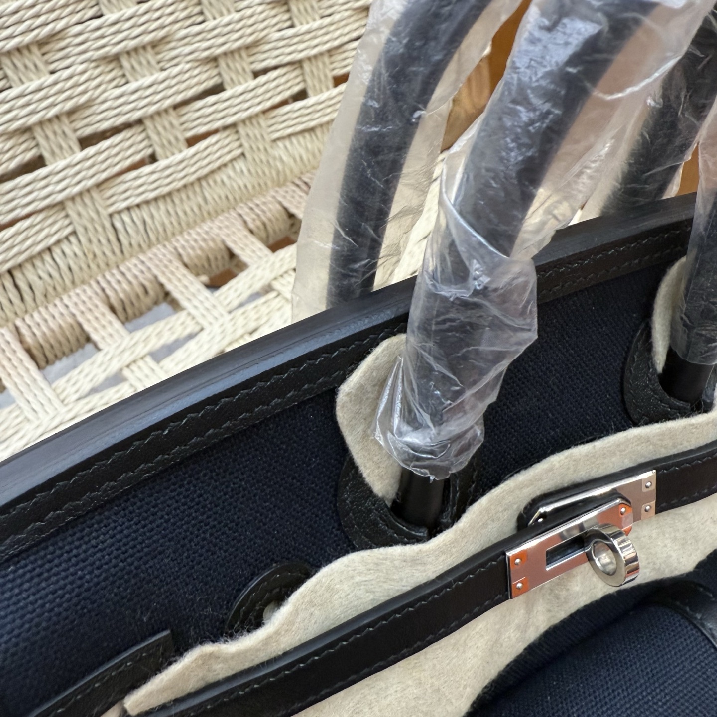 🐎新品
Birkin Cargo 帆布铂金包 25cm 原厂进口Swift皮拼帆布【午夜蓝】银扣 通勤休闲包 男女通用款
限量版 专柜同步 全手工蜜蜡线缝制 纯钢五金 现货