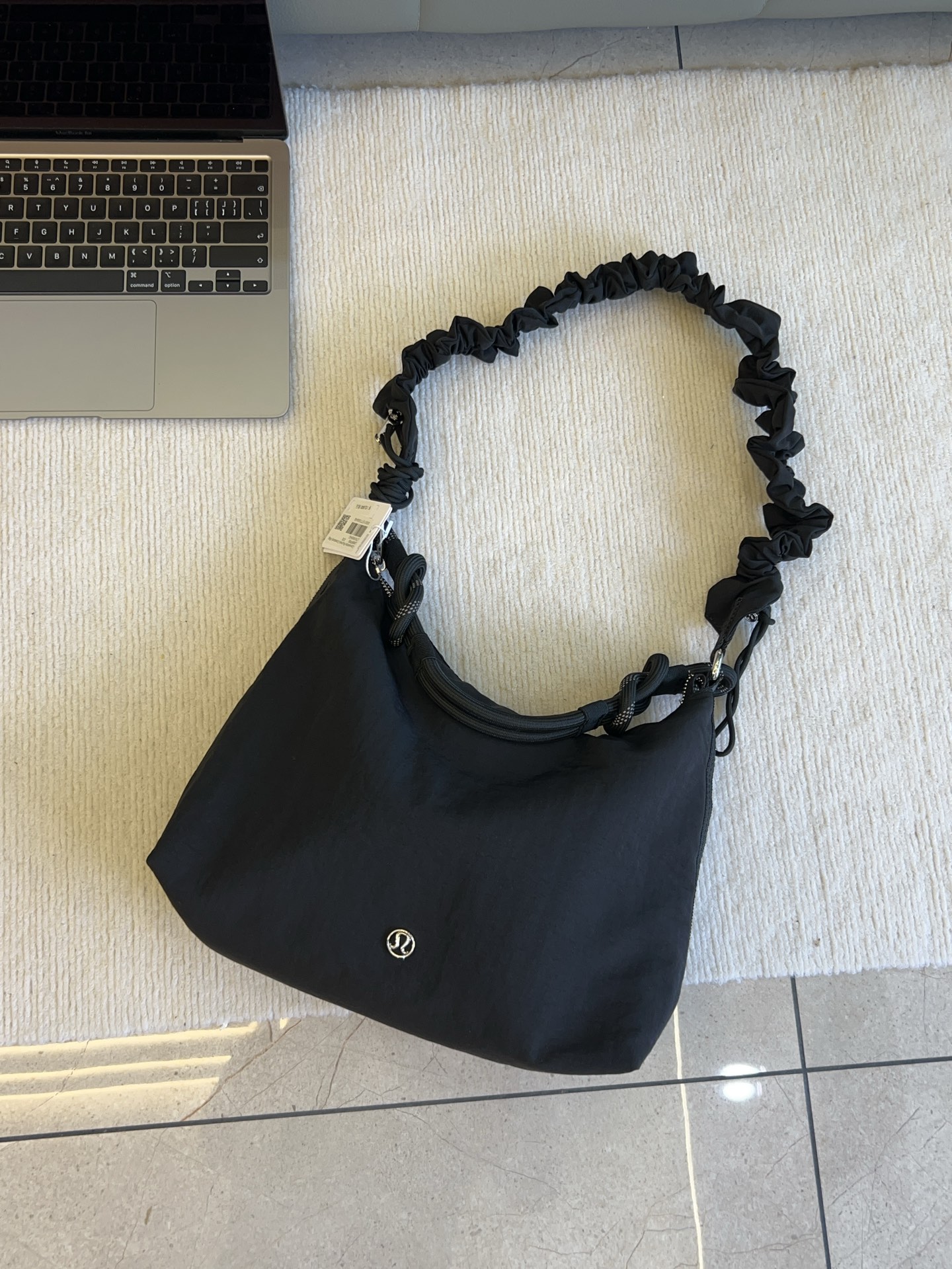 NO:894617,This bag is a must-have!  It’s so comfortable, and the sense of detail is perfect. Bags    Trendy Department Store19860909这个包包一定入！太舒服啦,细节感也很满分,箱包  ,accessory