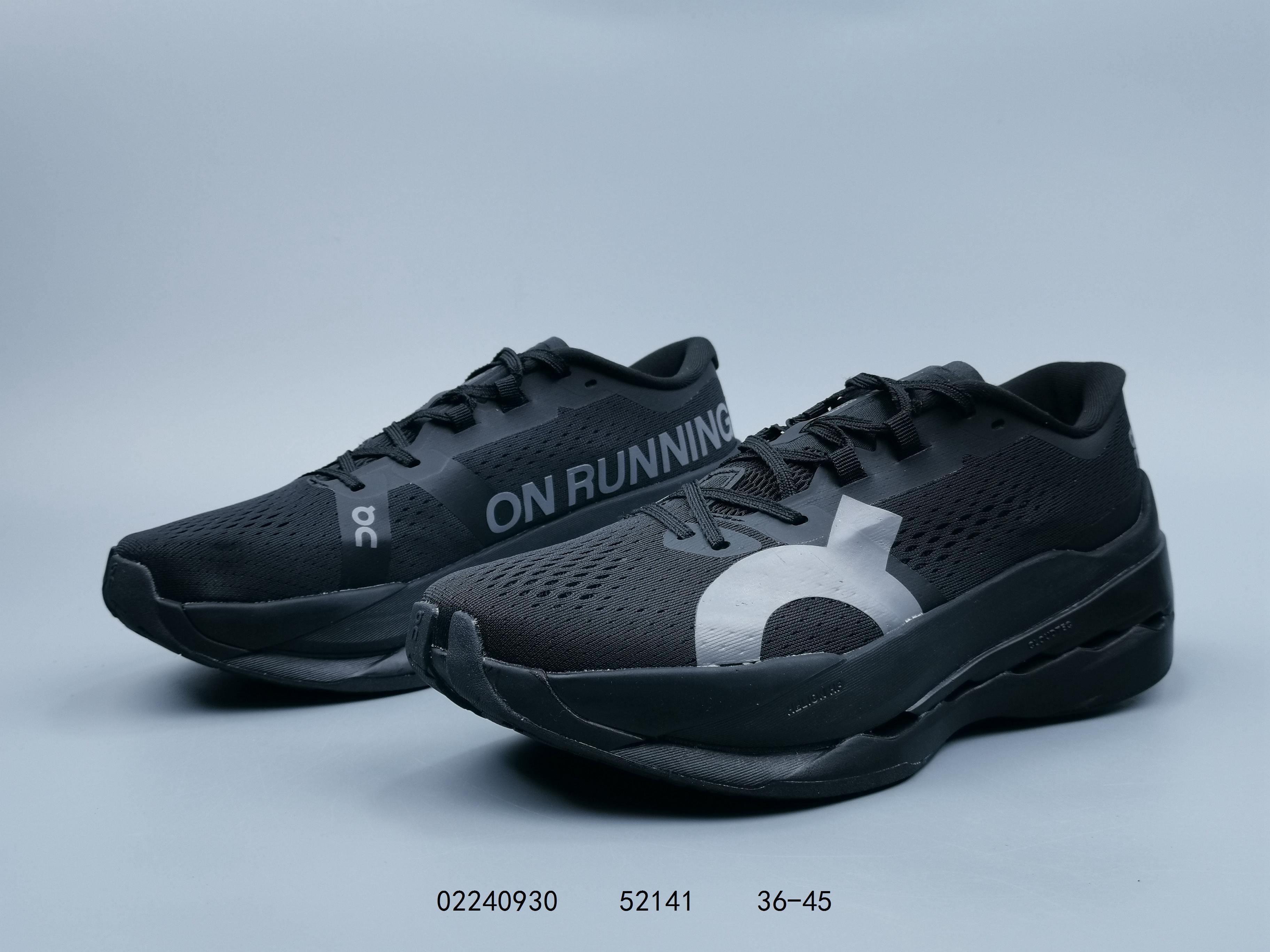 💰150
【新品🔥公司级】昂跑(On)Cloudboom Max 舒适时尚支撑 马拉松跑步鞋,On昂跑Cloudboom Max是一款专为马拉松跑者设计的长距离竞速跑鞋,采用双层Helion™ HF hyperfoam泡棉中底、含玻璃纤维的Speedboard®速度板和轻盈透气鞋面,提供强劲缓震、能量反馈和舒适脚感,适用于各个水平的马拉松跑者,Cloudboom Max搭载双层Helion™ HF hyperfoam泡棉中底,提供能量反馈和舒适脚感,配合含玻璃纤维的Speedboard®速度板,提升跑步效率和支撑性能。鞋面轻盈透气,能贴合并适应足部运动姿态,保持脚部干爽;橡胶外底具备良好抓地力,增强路面稳定性。
尺码: 36-45
编码: 02240930