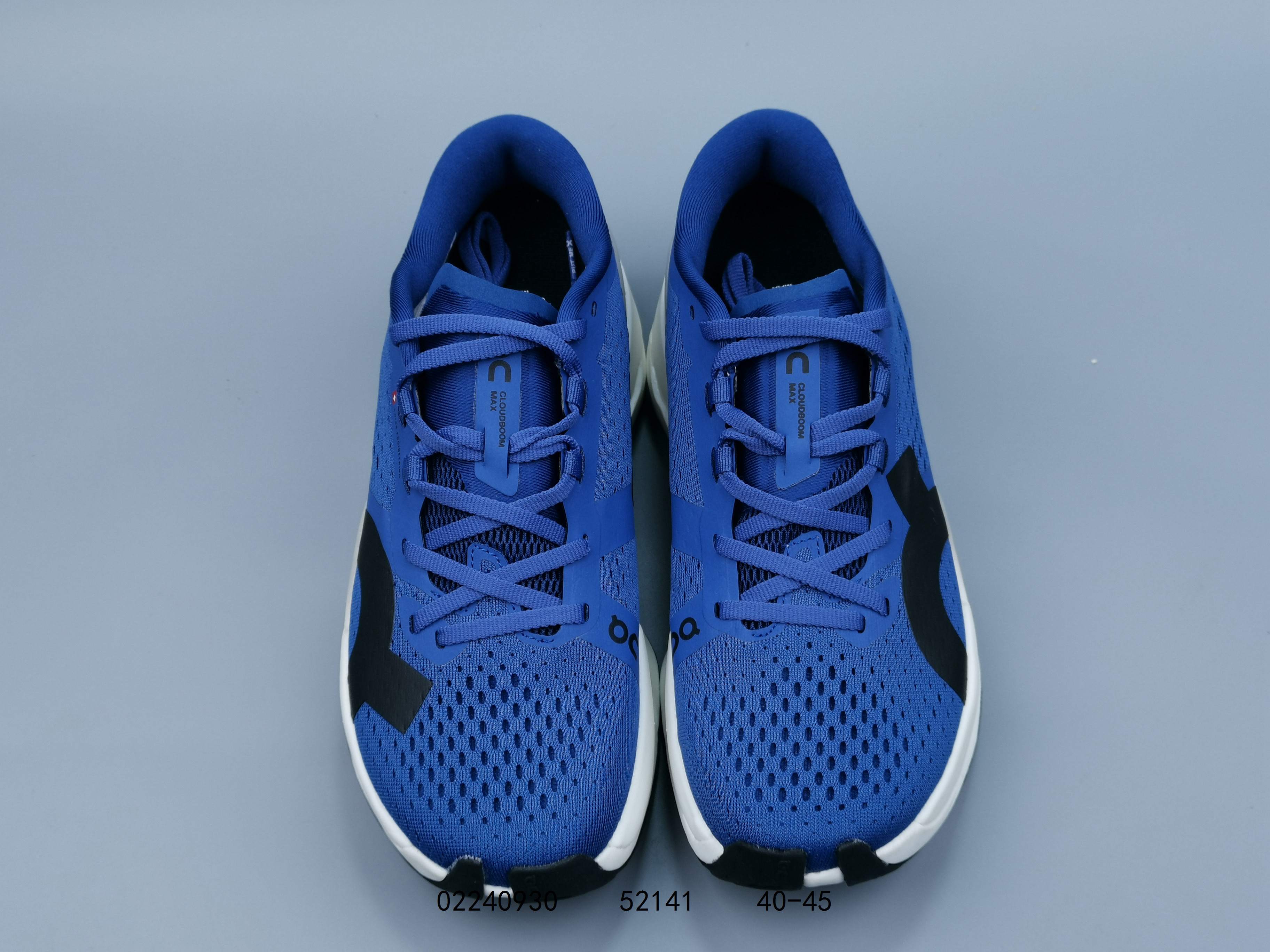 💰150
【新品🔥公司级】昂跑(On)Cloudboom Max 舒适时尚支撑 马拉松跑步鞋,On昂跑Cloudboom Max是一款专为马拉松跑者设计的长距离竞速跑鞋,采用双层Helion™ HF hyperfoam泡棉中底、含玻璃纤维的Speedboard®速度板和轻盈透气鞋面,提供强劲缓震、能量反馈和舒适脚感,适用于各个水平的马拉松跑者,Cloudboom Max搭载双层Helion™ HF hyperfoam泡棉中底,提供能量反馈和舒适脚感,配合含玻璃纤维的Speedboard®速度板,提升跑步效率和支撑性能。鞋面轻盈透气,能贴合并适应足部运动姿态,保持脚部干爽;橡胶外底具备良好抓地力,增强路面稳定性。
尺码: 40-45
编码: 02240930