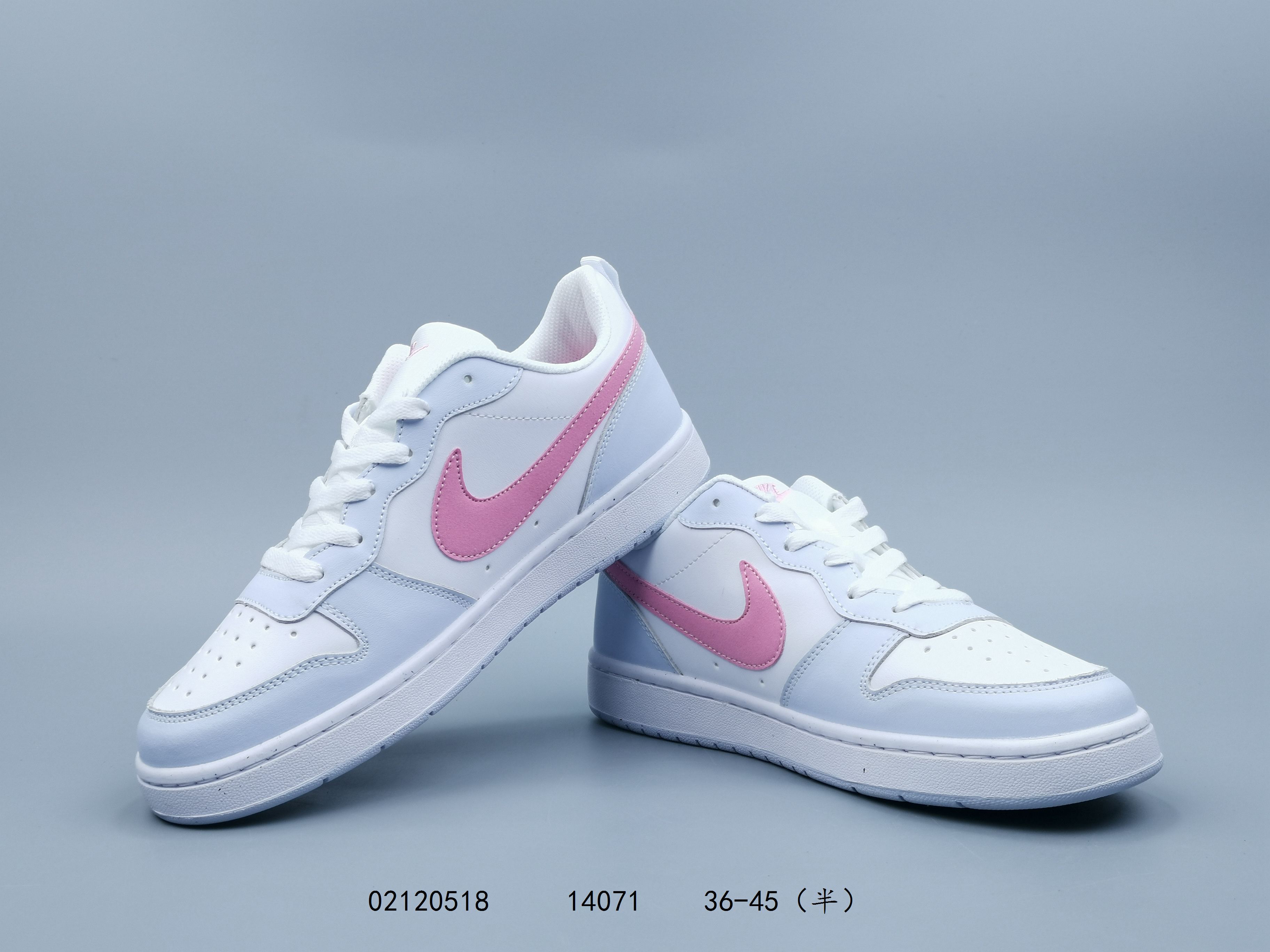 💰💰80元
耐克（NIKE）男女子运动鞋 COURT BOROUGH LOW 小空军低帮板鞋。1.其皮革材质的鞋面结合网眼鞋舌，在出众外观与质感的同时提供稳固支撑，并且提升透气性。弹力鞋垫，耐穿舒适，增加缓震性能。2.耐克COURT也是耐克性价比比较高的鞋款，COURT鞋型很像AJ1LOW，鞋底很像AF1，当然还是有差别的，毕竟产品用料，定位都不一样，性价比来说还是不错的选择。3.这款鞋子加上外底采用扭转点设计，流畅启停，灵活抓地;鞋身有着耐克logo标志，展现品牌价值。

类型：男女鞋
货号：BQ5448-110
码数：36-44含半码
编码:   02120518