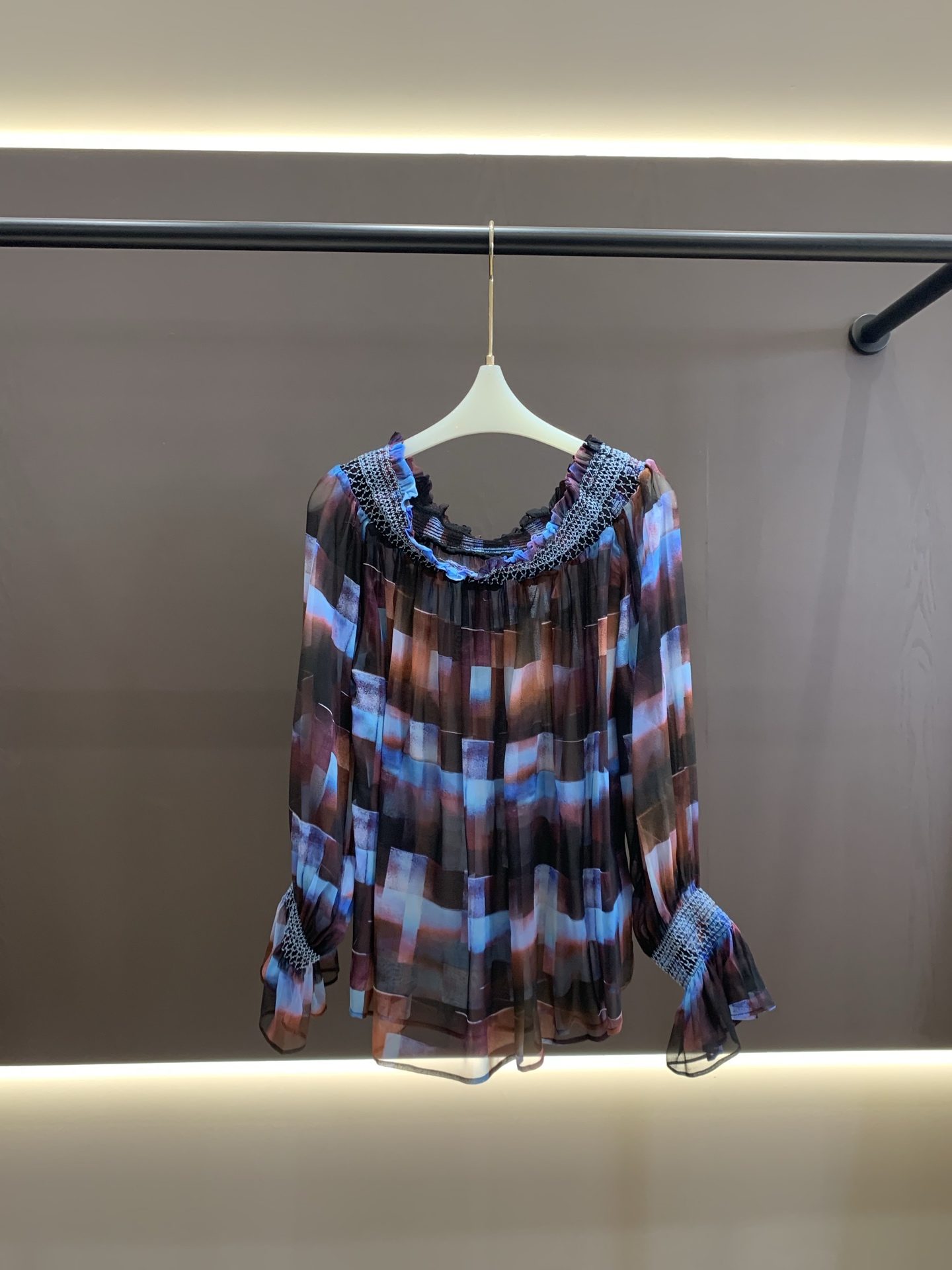 _diC9sBG2zxxGlseKk4-hpO_NJBbhbvoJz6Jx-_w