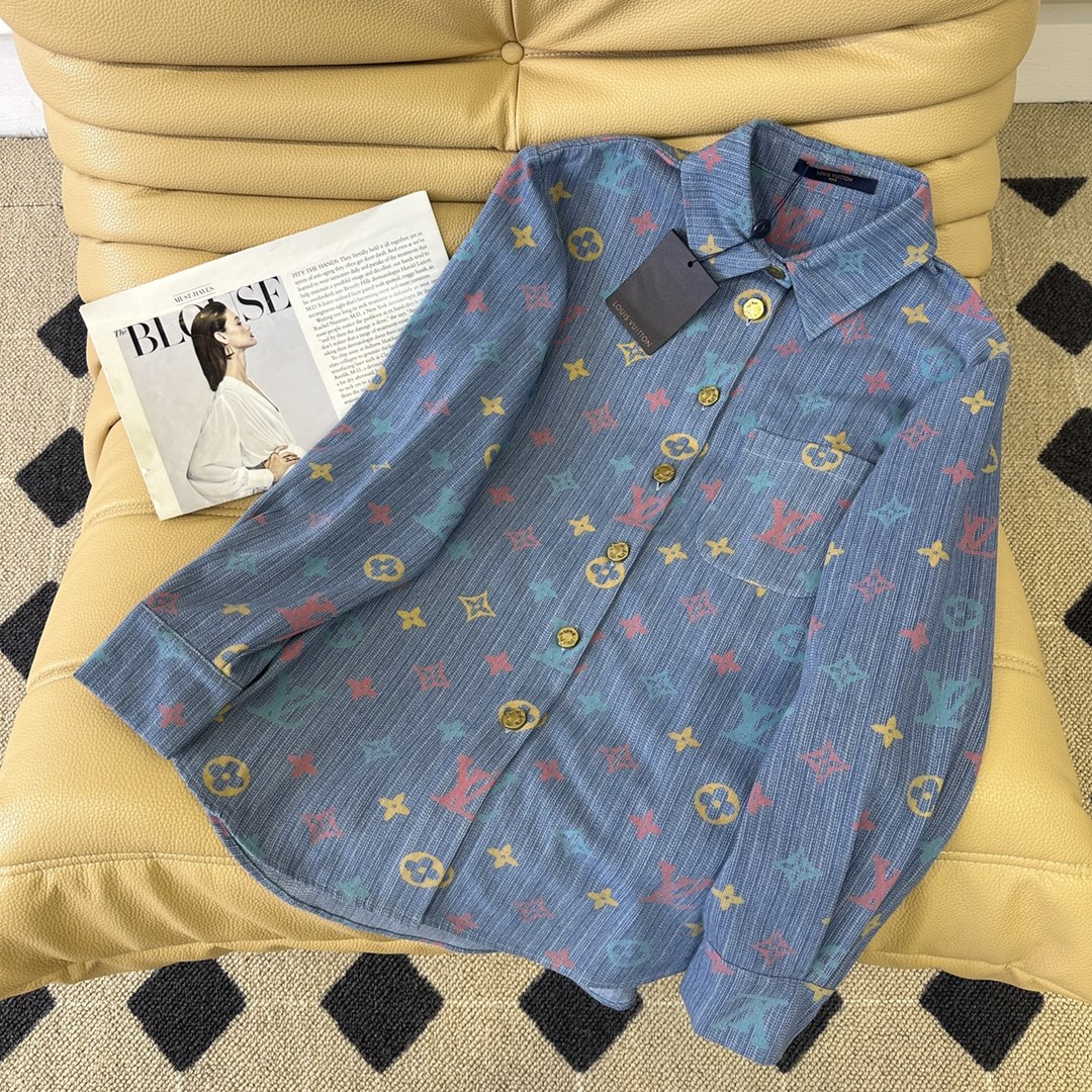 Is het oké om replica te kopen
 Louis Vuitton Kleding Overhemden Lente/Zomercollectie
