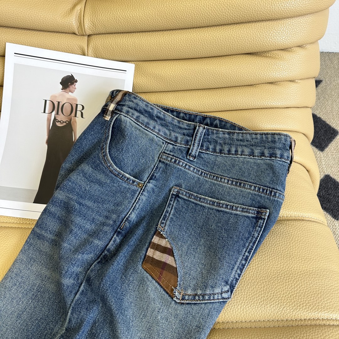 “Packaged Single-Size Female Suit: 24 New Pairs of Stylish Barberly Cosmopolitan Jeans” - 图片 3
