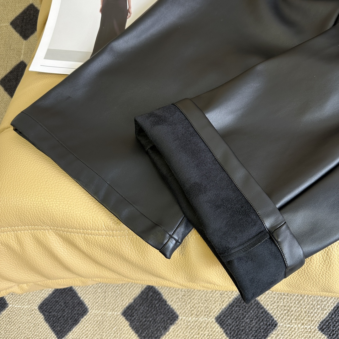 Trendy Women’s Autumn/Winter Pants: Croar Cross Embroidered, Leather, Straight-Barrel – Inclusive and Stylish - 图片 7