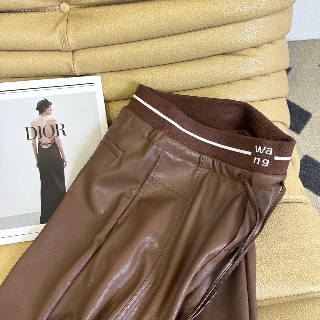 Women’s Winter Suit: Soft, Warm, Stylish, and Comfortable with Broad Legs and Pup Pants - 图片 7