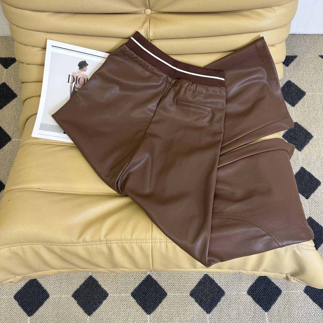 Women’s Winter Suit: Soft, Warm, Stylish, and Comfortable with Broad Legs and Pup Pants - 图片 9