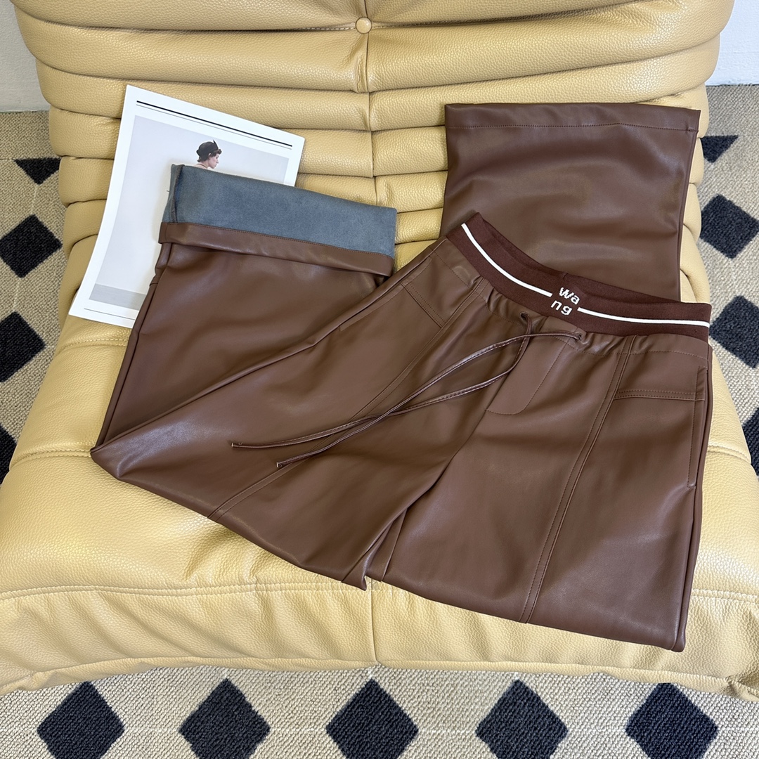 Women’s Winter Suit: Soft, Warm, Stylish, and Comfortable with Broad Legs and Pup Pants - 图片 2