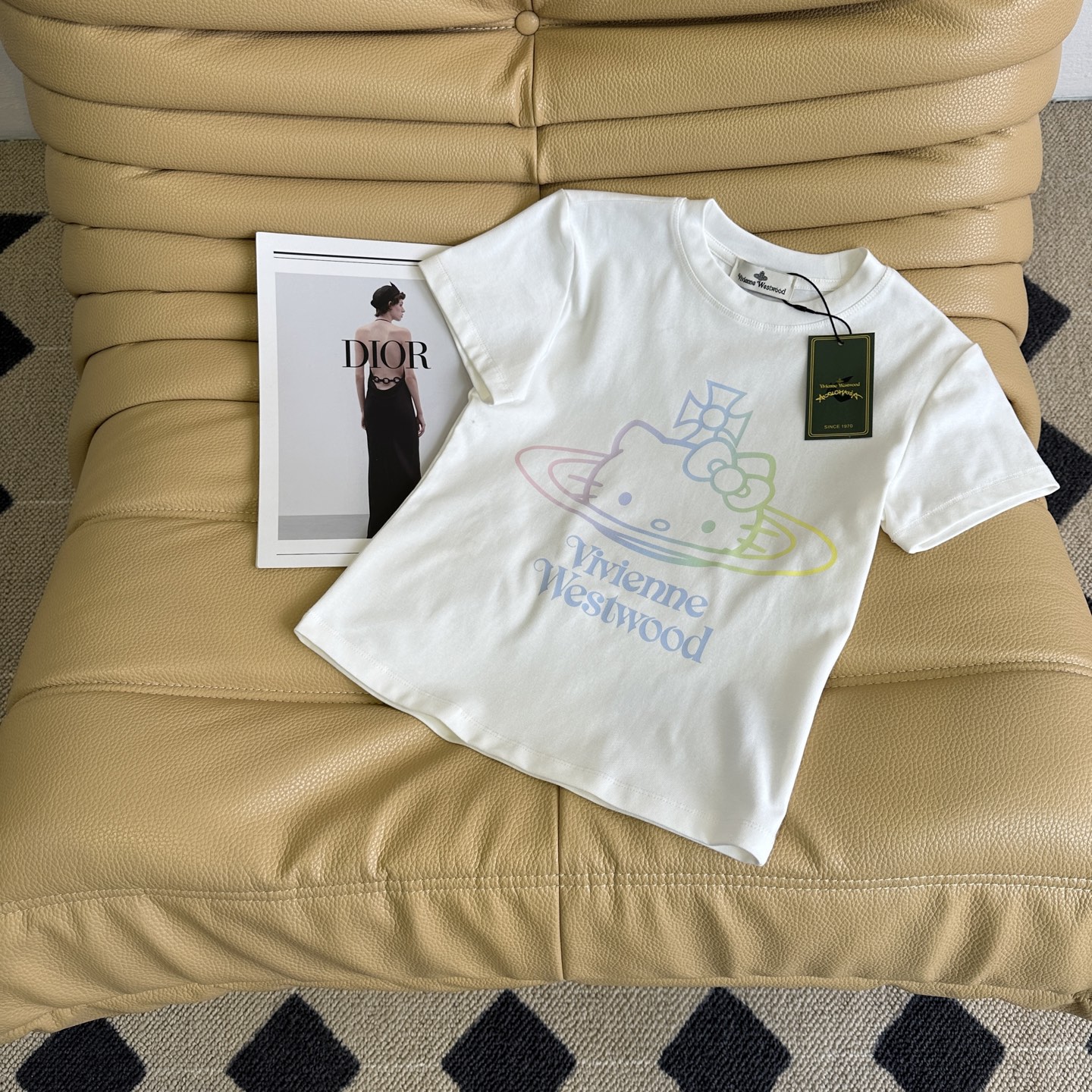 Fashion Summary: Versatile and Comfortable Summer T-Shirts with Saturn Kitty Design - 图片 3