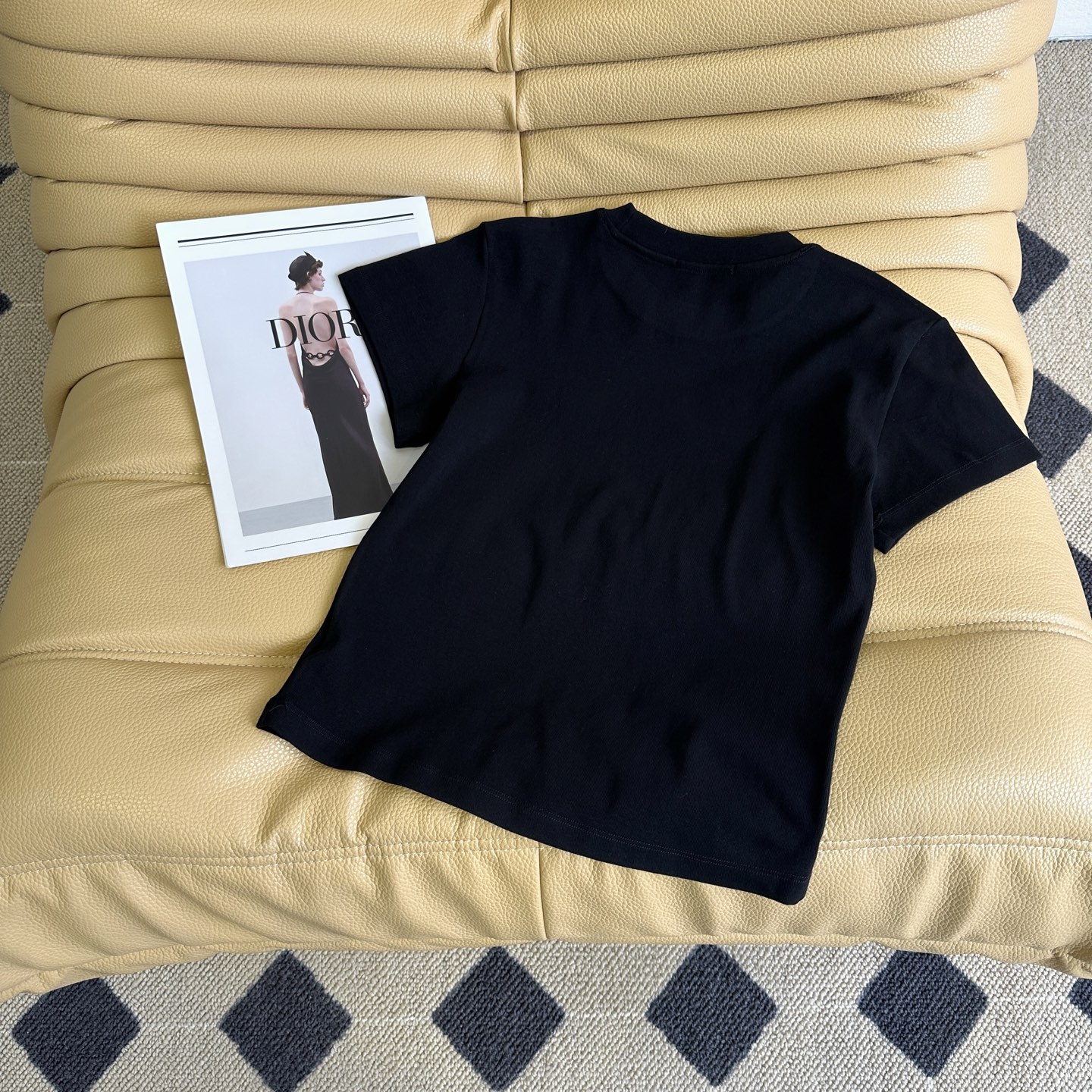 Fashion Summary: Versatile and Comfortable Summer T-Shirts with Saturn Kitty Design - 图片 9
