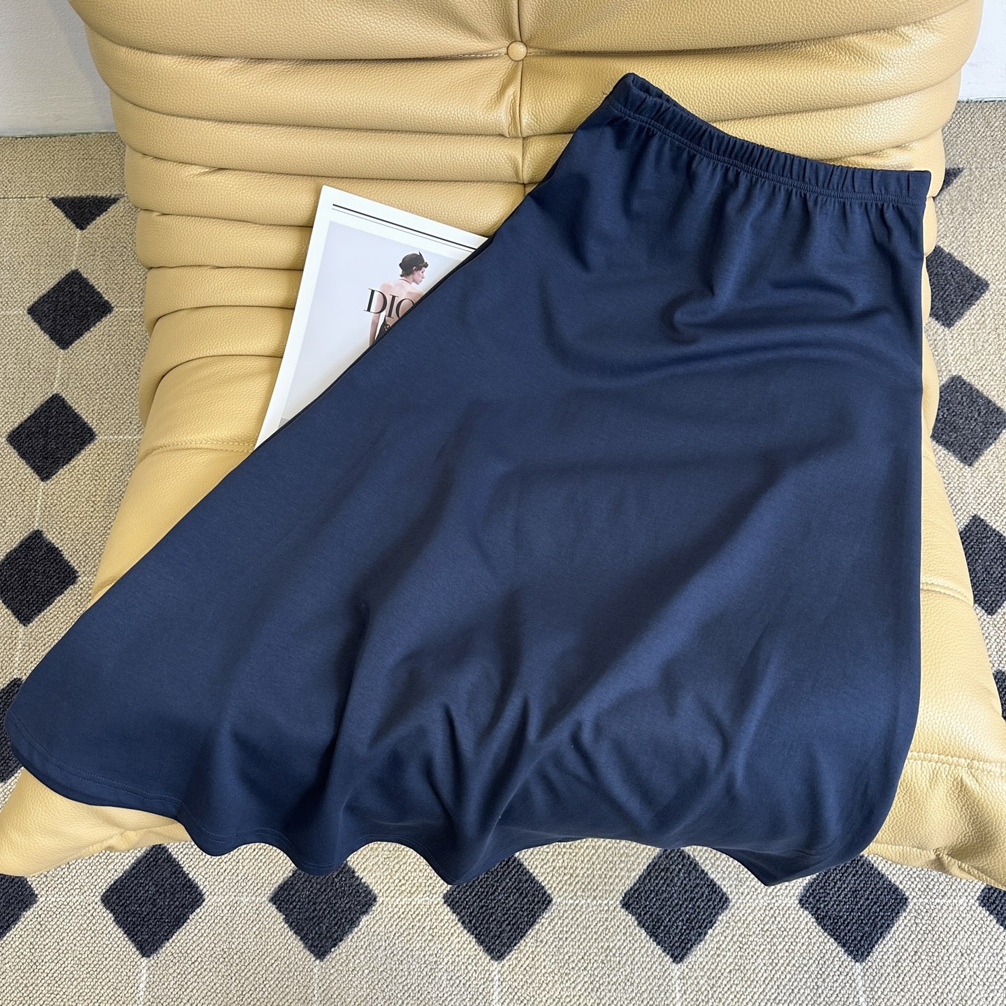 Stylish One-Size-Fits-All Dress with Summer Design and Waist Optimization - 图片 3