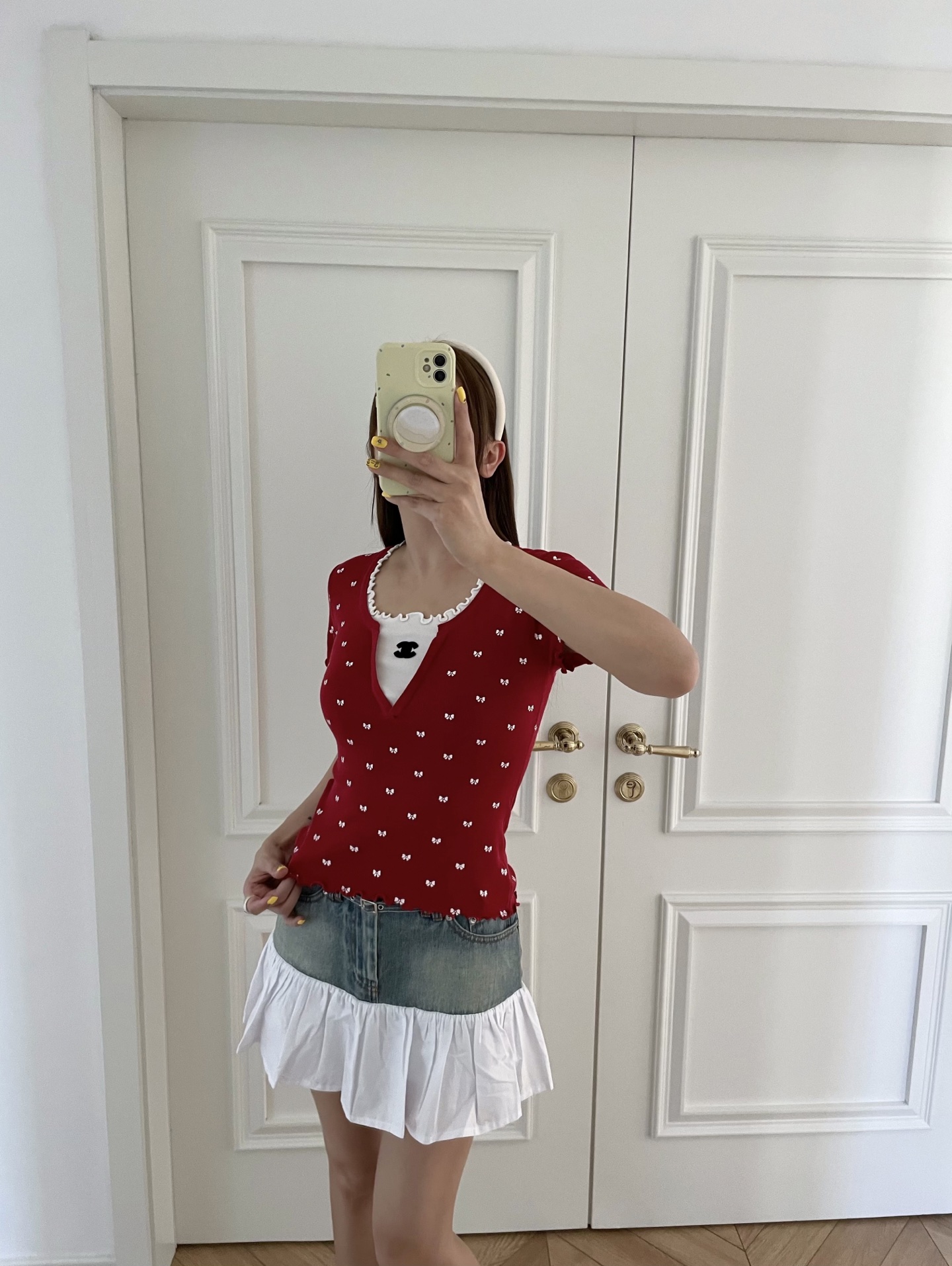 [Chanel Women