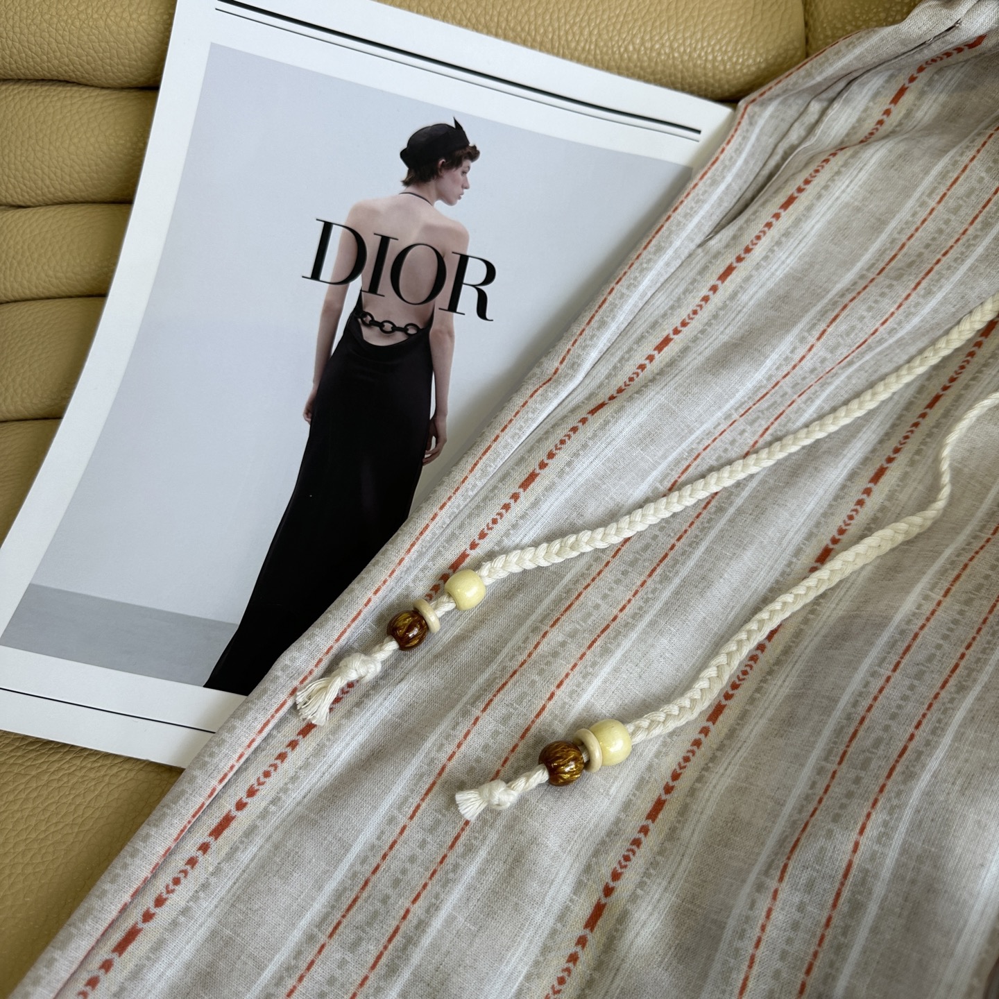“Raf Cotton Suit with Air-Skinned Face and Striped Design” - 图片 6