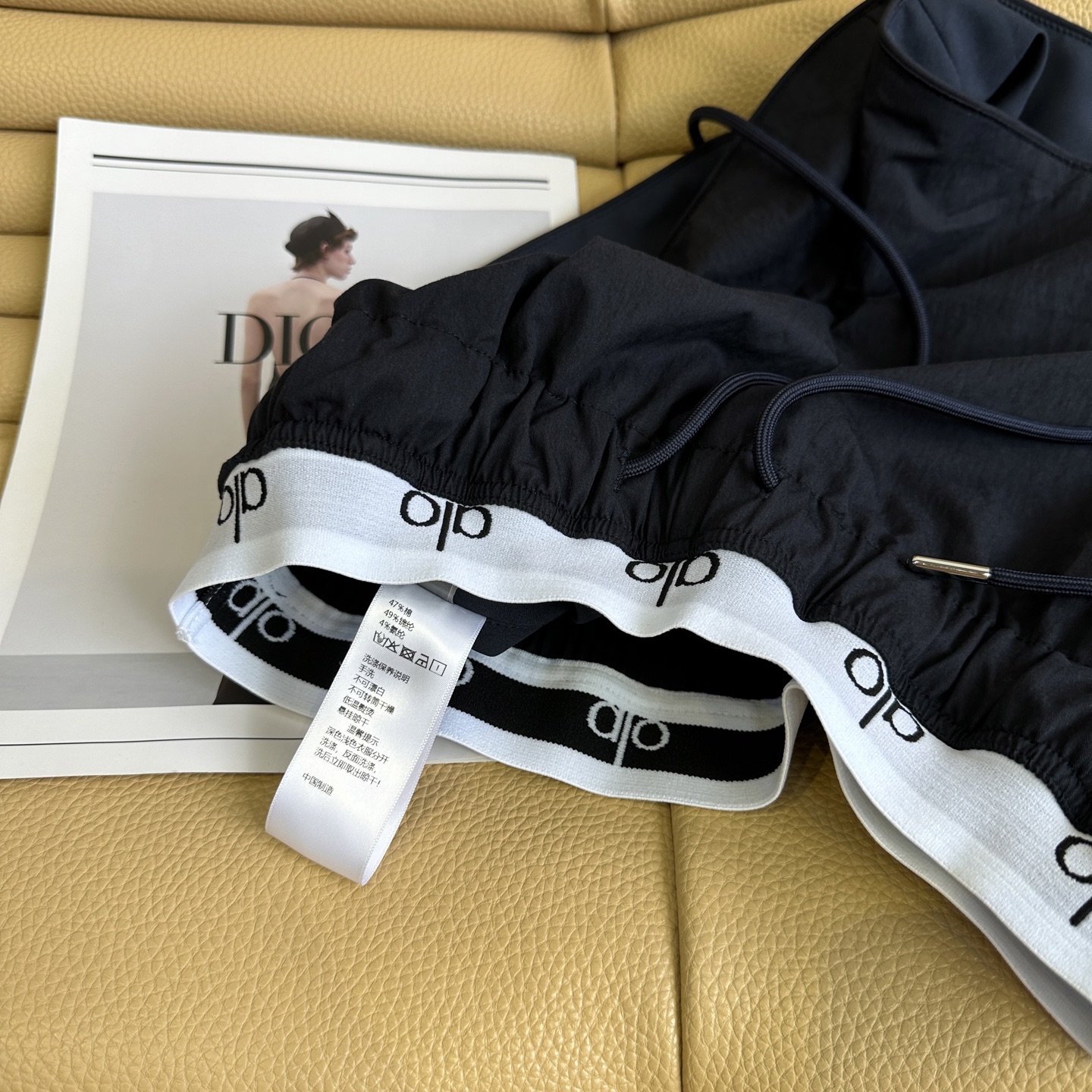Stylish and Comfortable Women’s Gym Running Shorts with Lace Details and Multiple Sizes - 图片 8