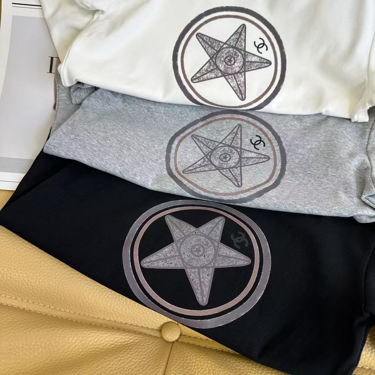 “Flexible Fabric Female Suit Set with Free Shorts – New Sale Highlights Quality and Comfort” - 图片 6