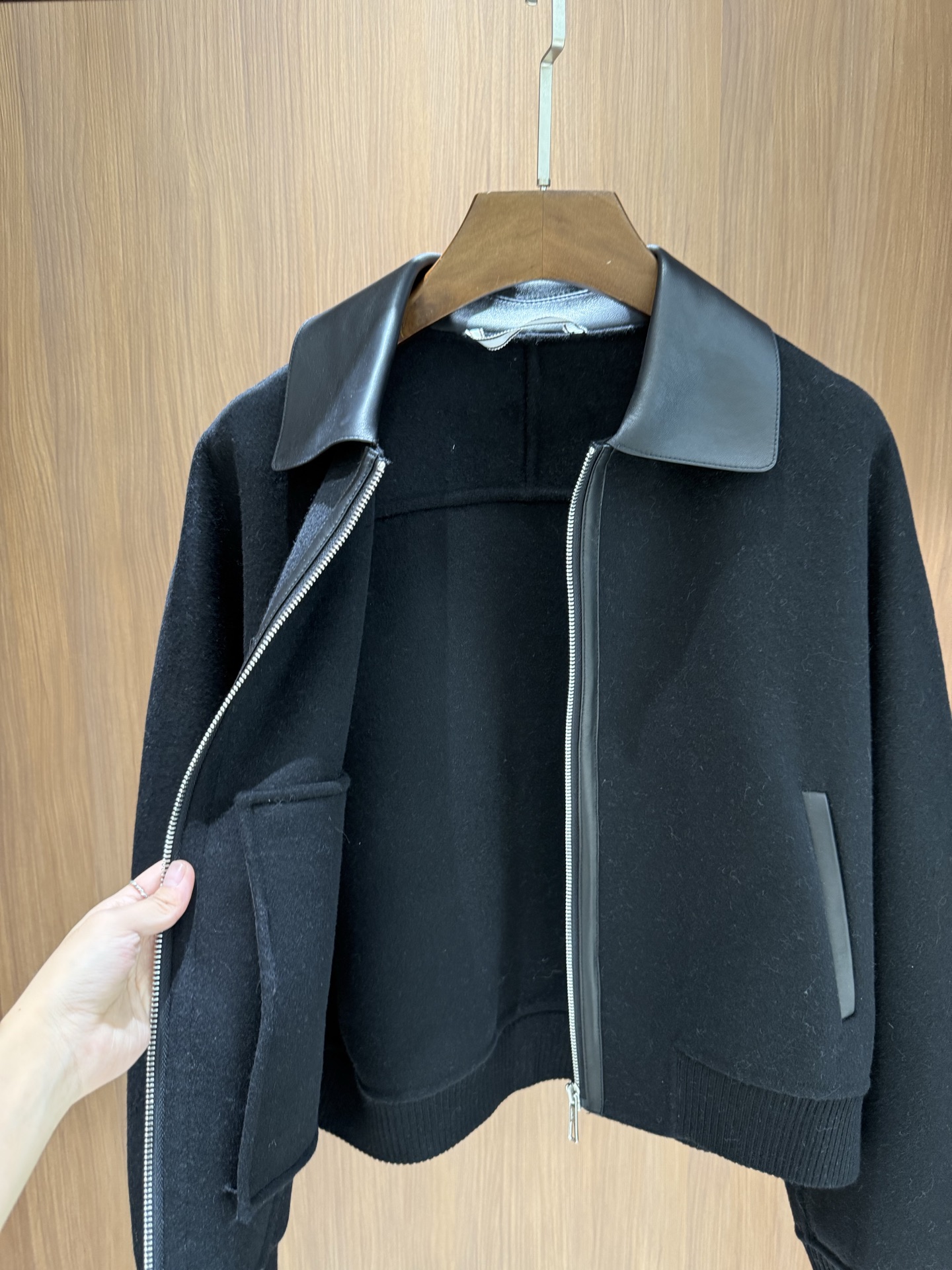 “2025 New Hermes Cashmere Jacket: Versatile Single-Rate Female Suit for Autumn and Winter” - 图片 3